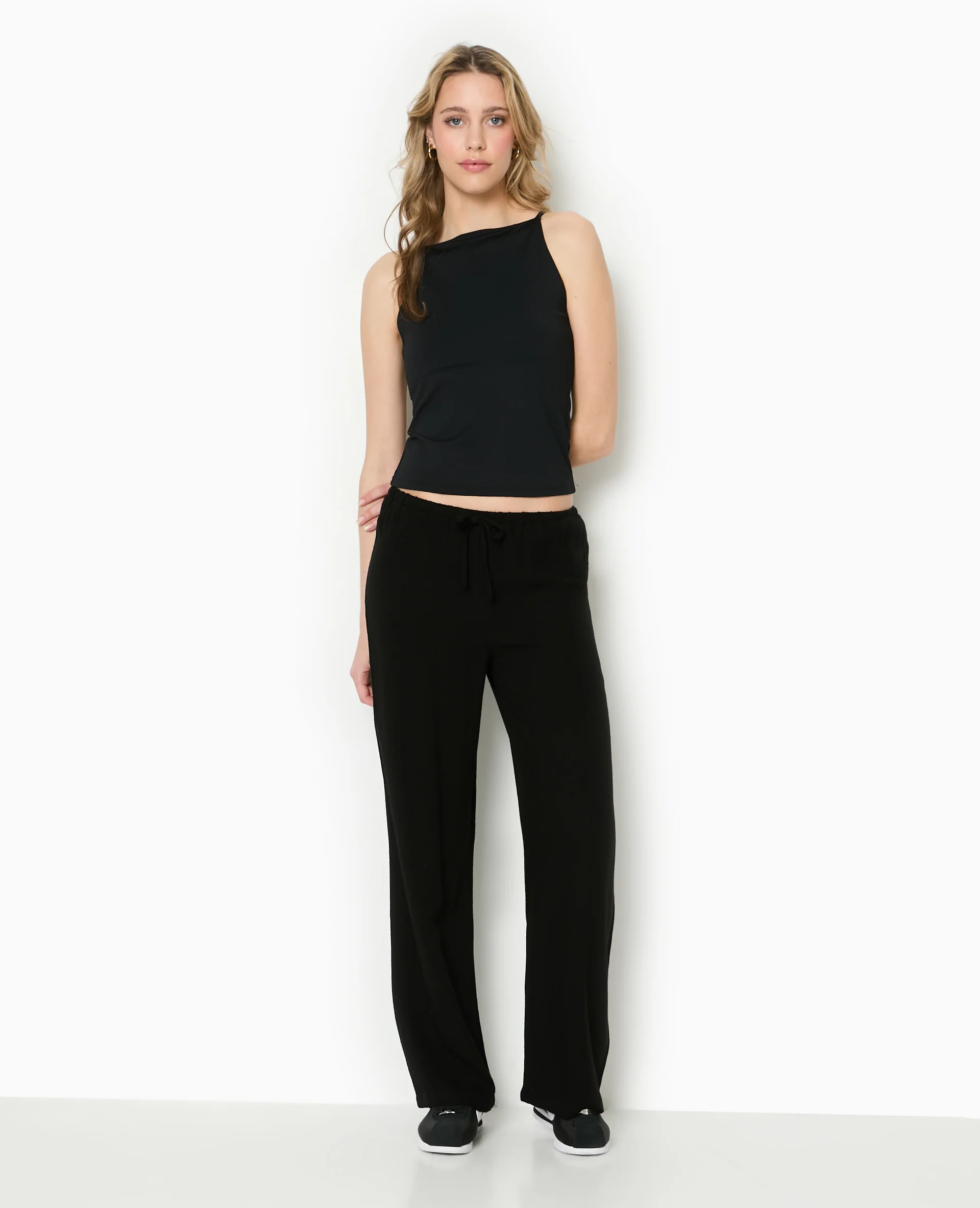 Pantalon large et droit avec taille élastiquée