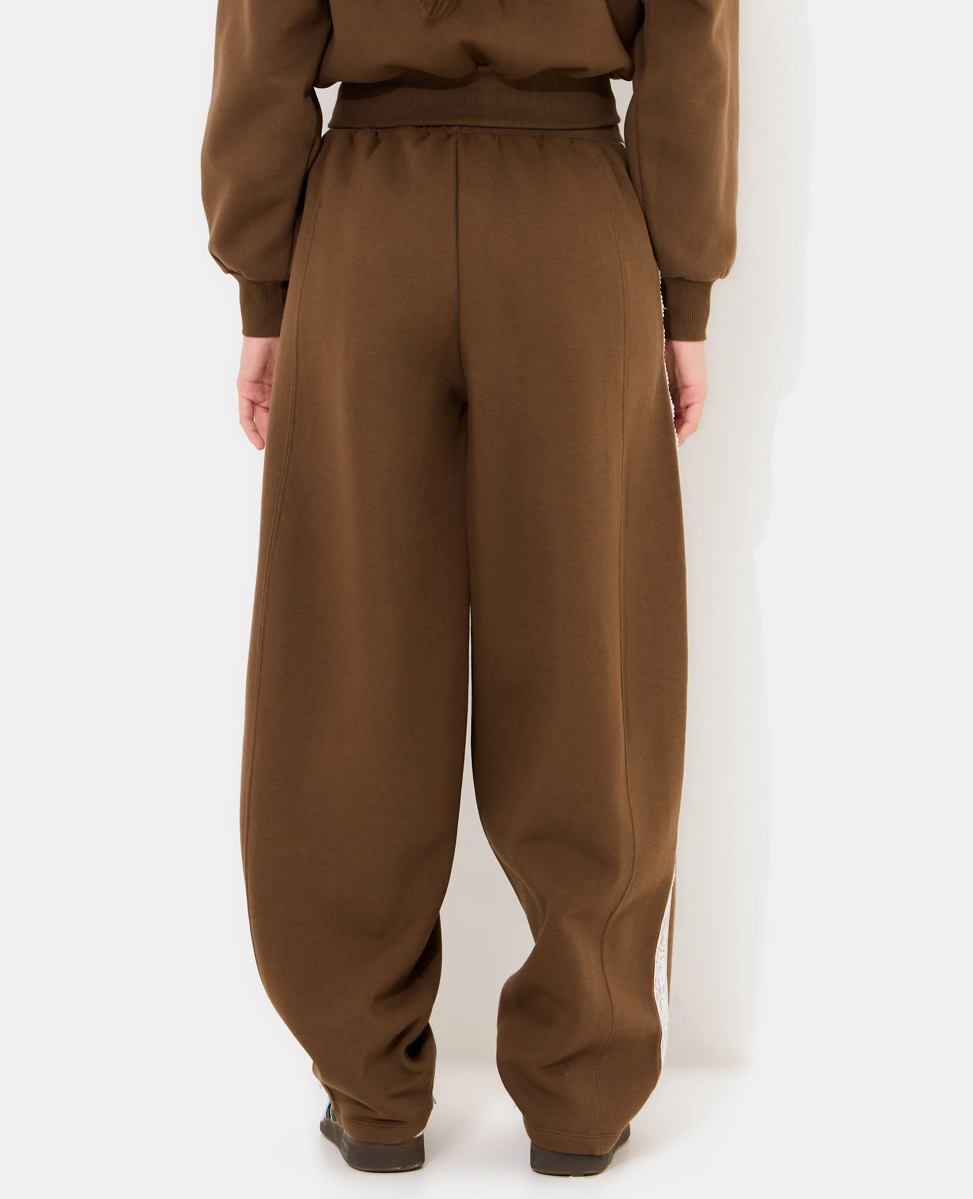 Pantalon molleton barrel avec dentelle - Image 6