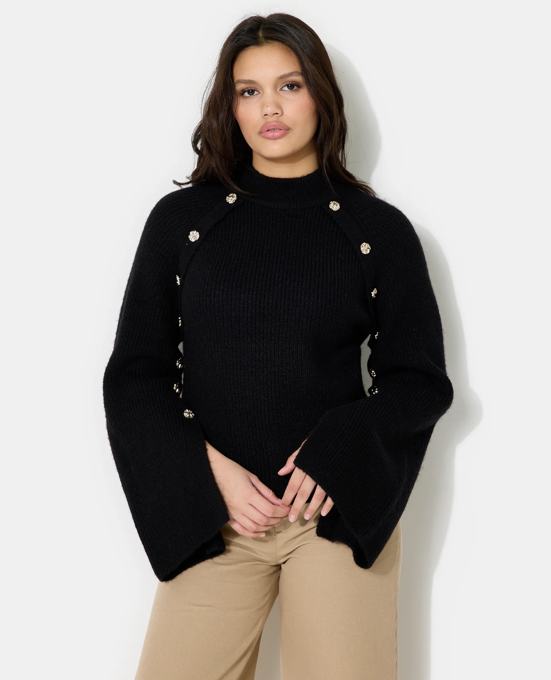 Pull avec boutons fantaisie