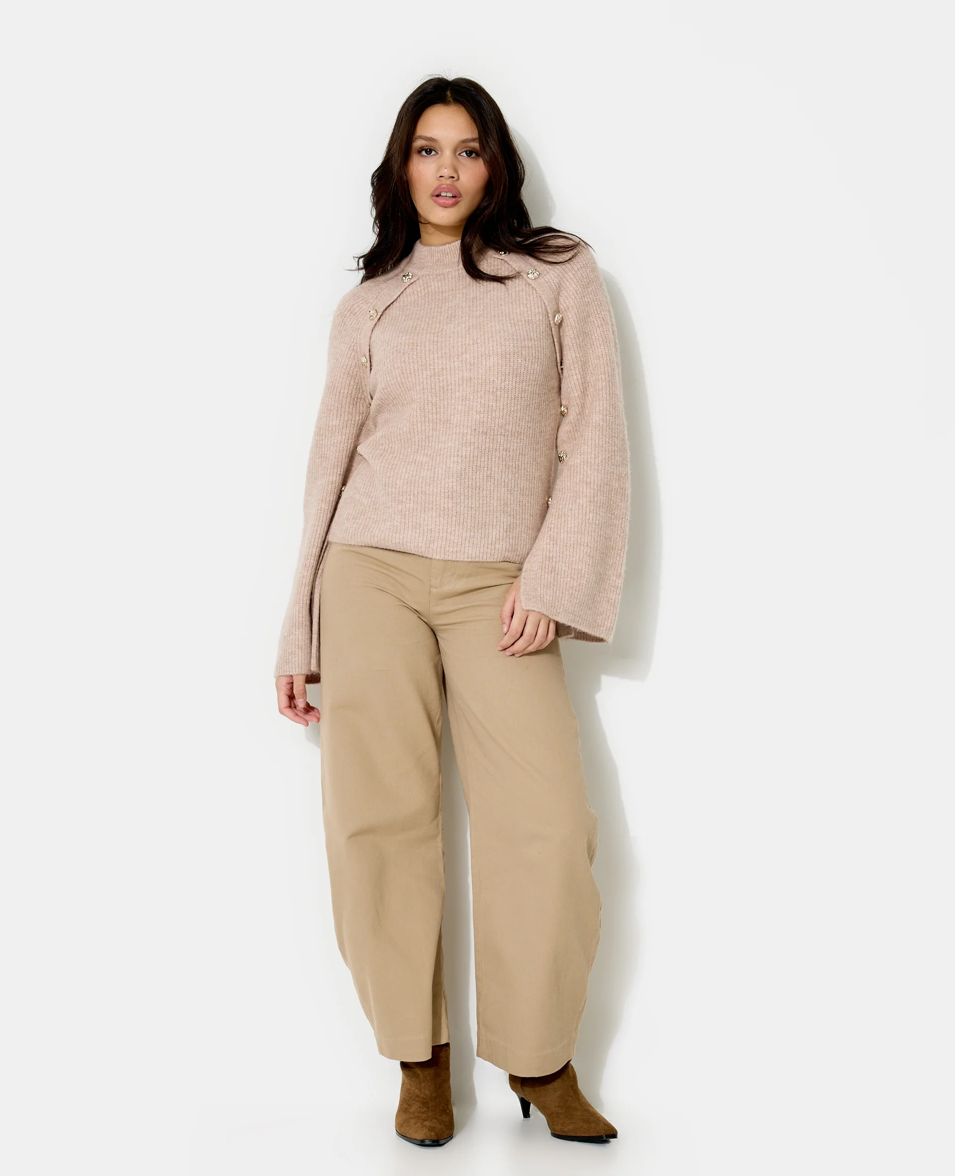 Pull avec boutons fantaisie - Image 3