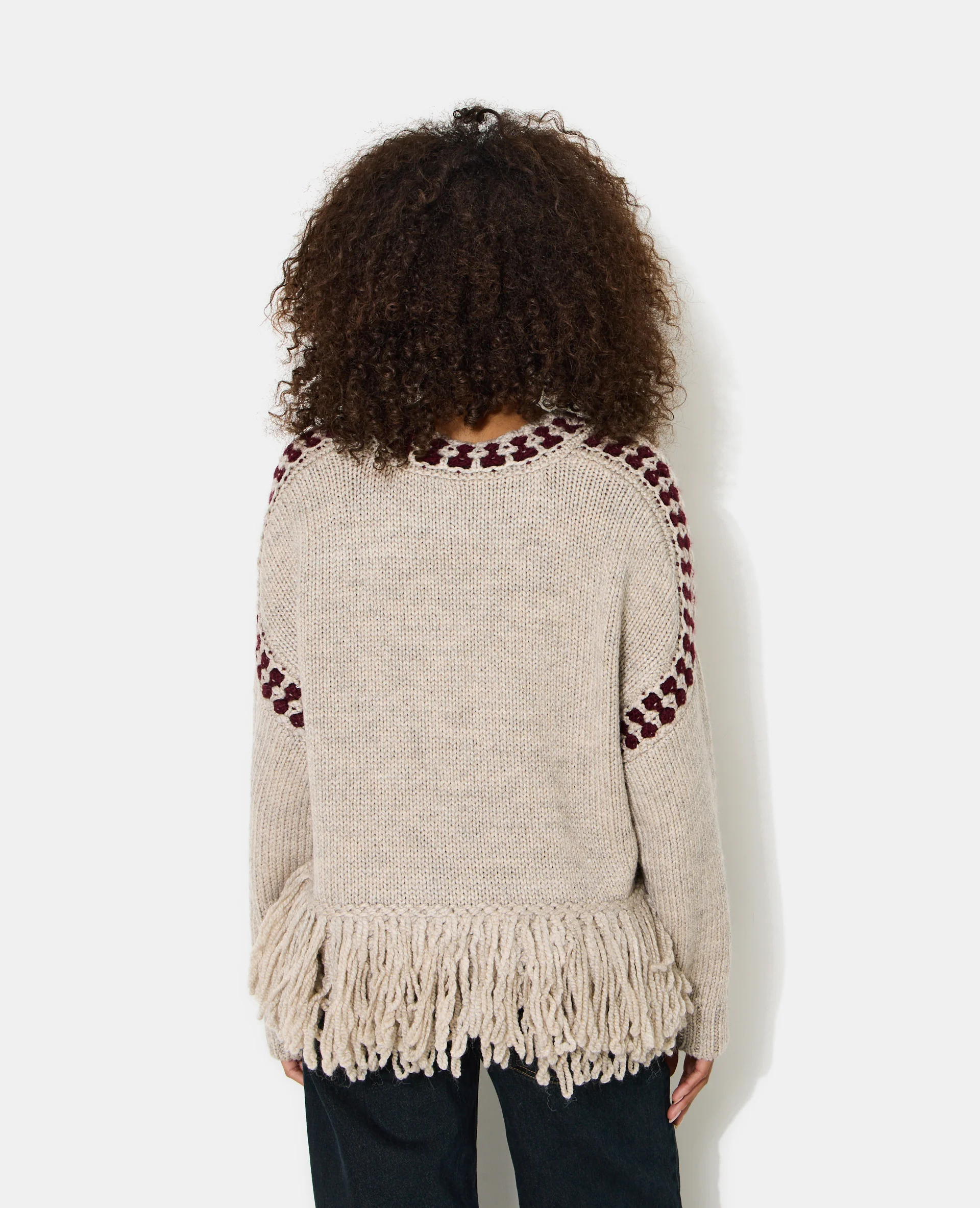 Pull avec franges et détails contrastés - Image 6