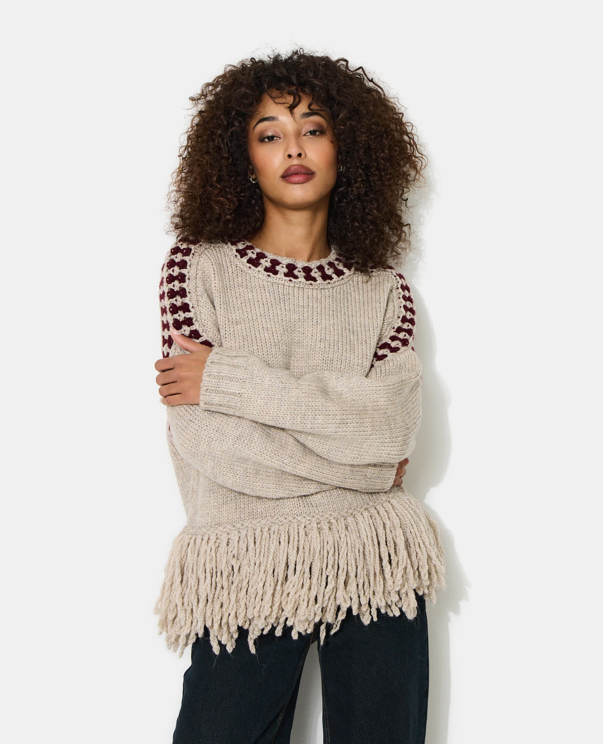 Pull avec franges et détails contrastés - Image 7