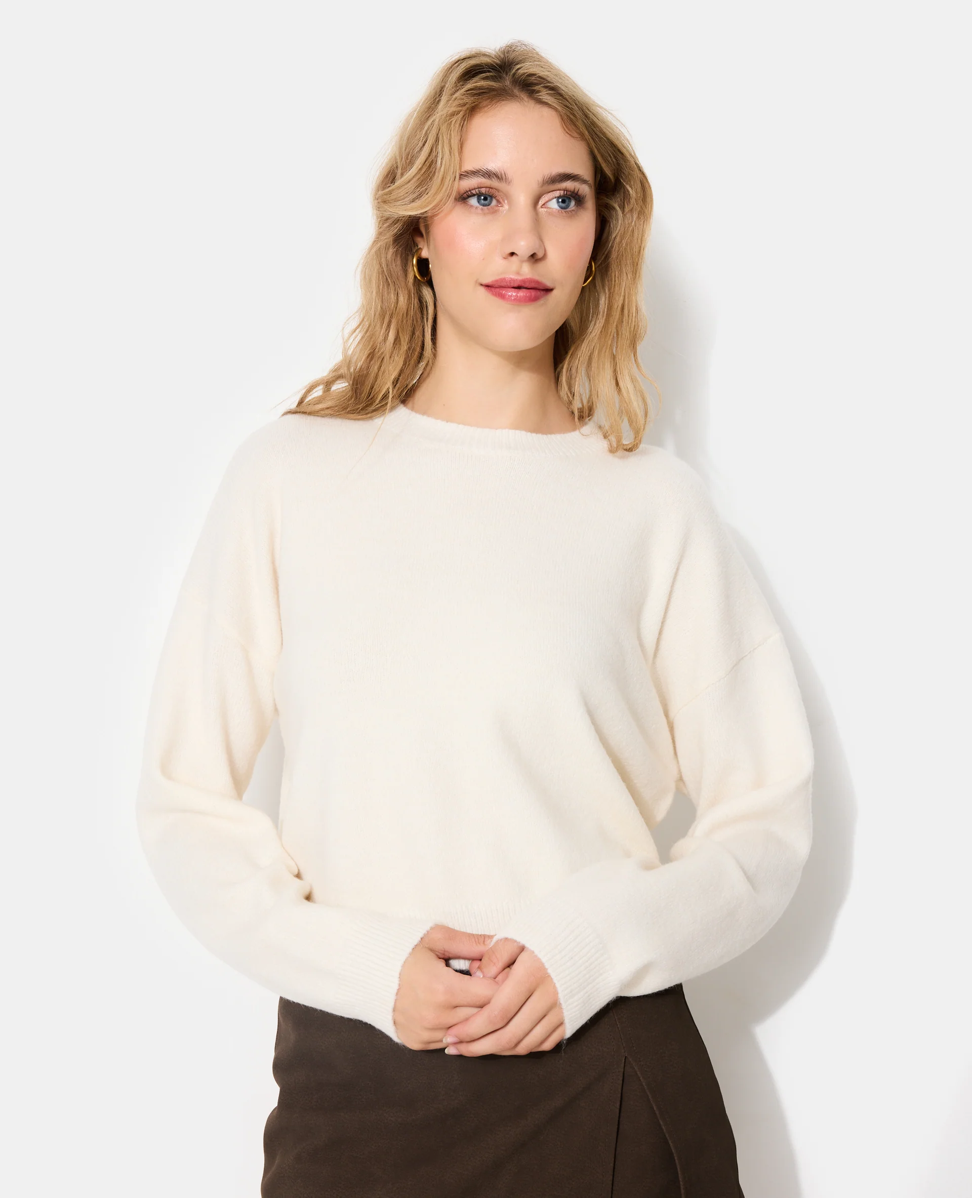 Pull court avec encolure ronde - Image 5