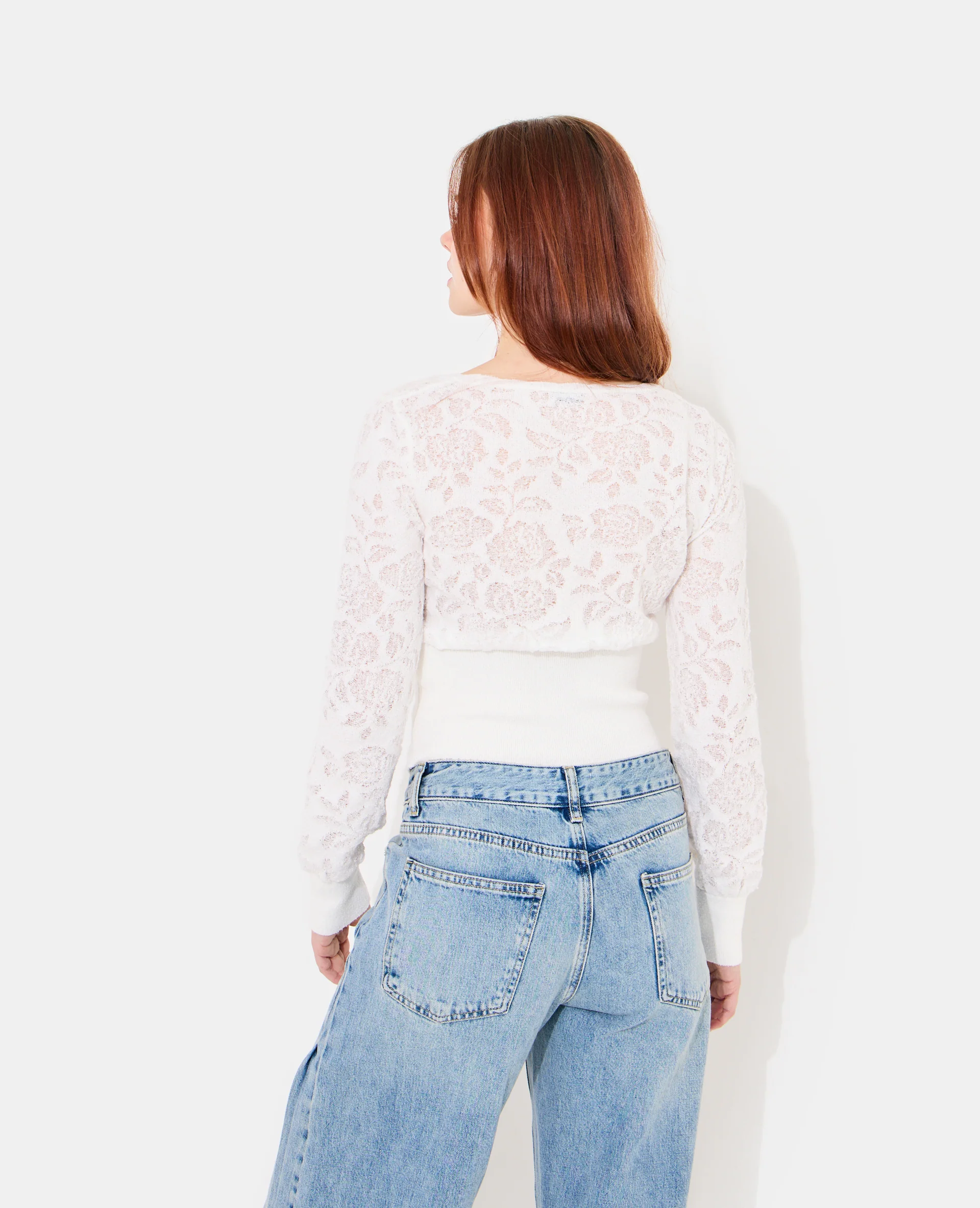 Pull en maille ajourée motif fleurs - Image 6