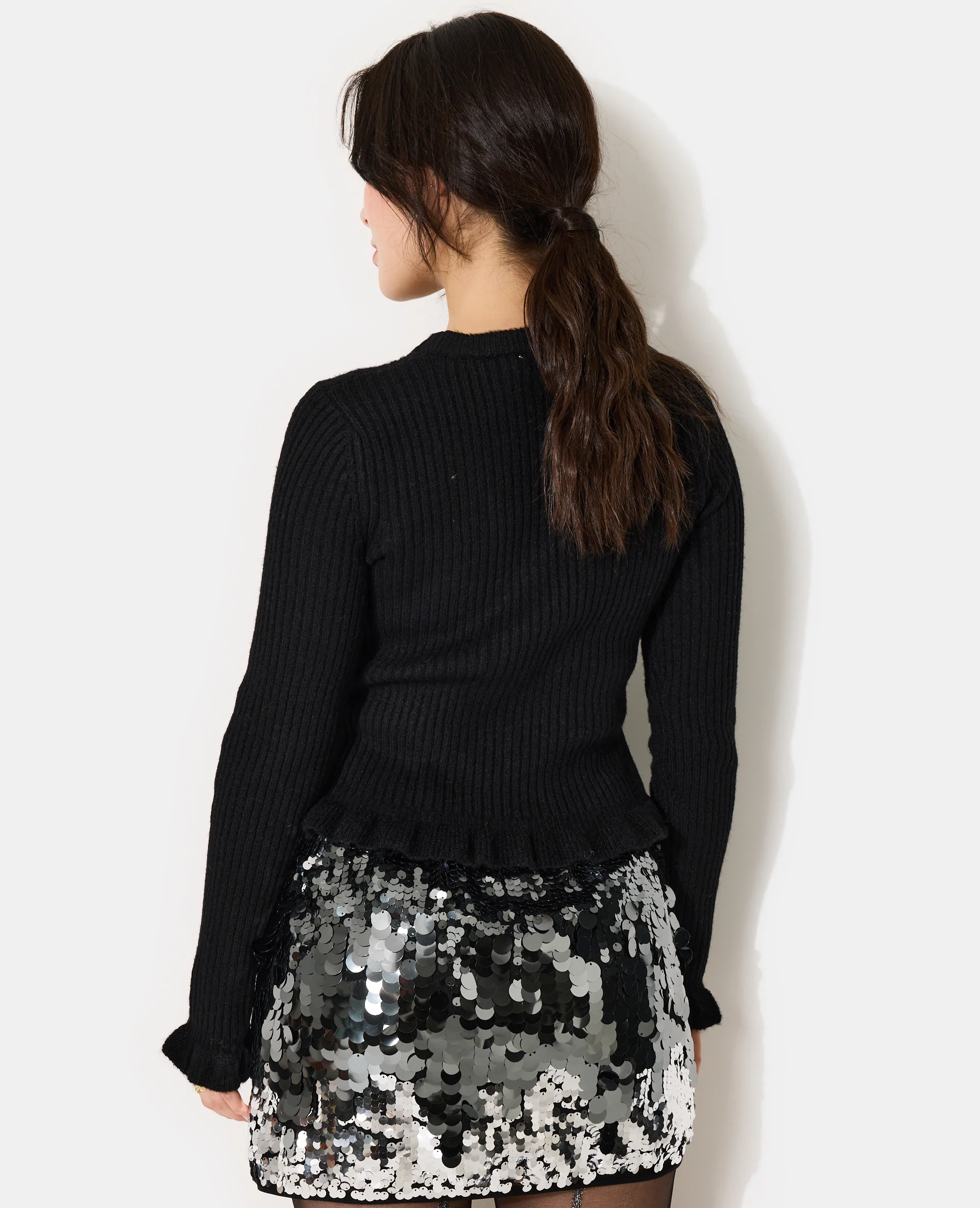 Pull en maille côtelée avec finitions ondulées - Image 5