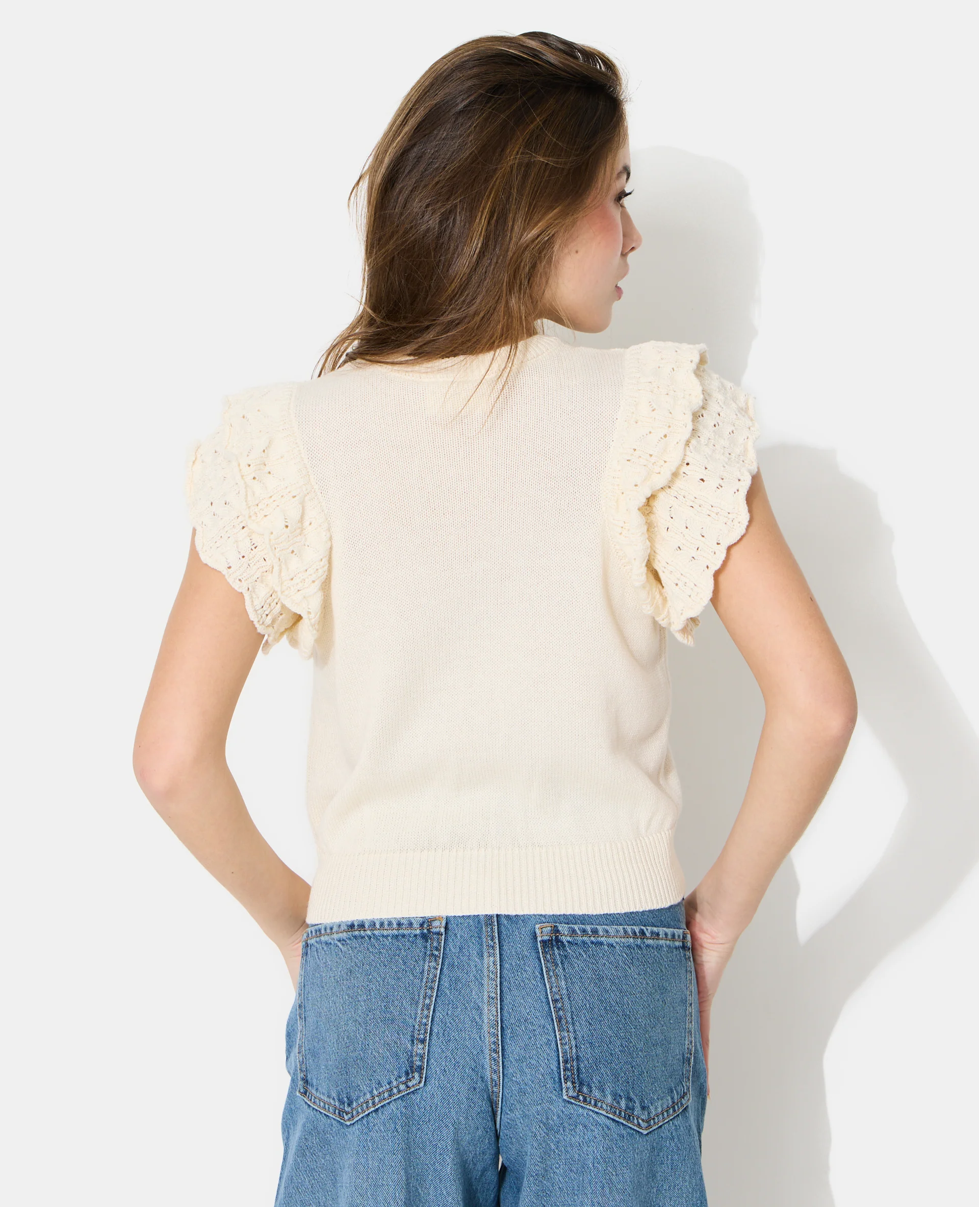 Pull manches courtes en maille ajourée avec volants - Image 6