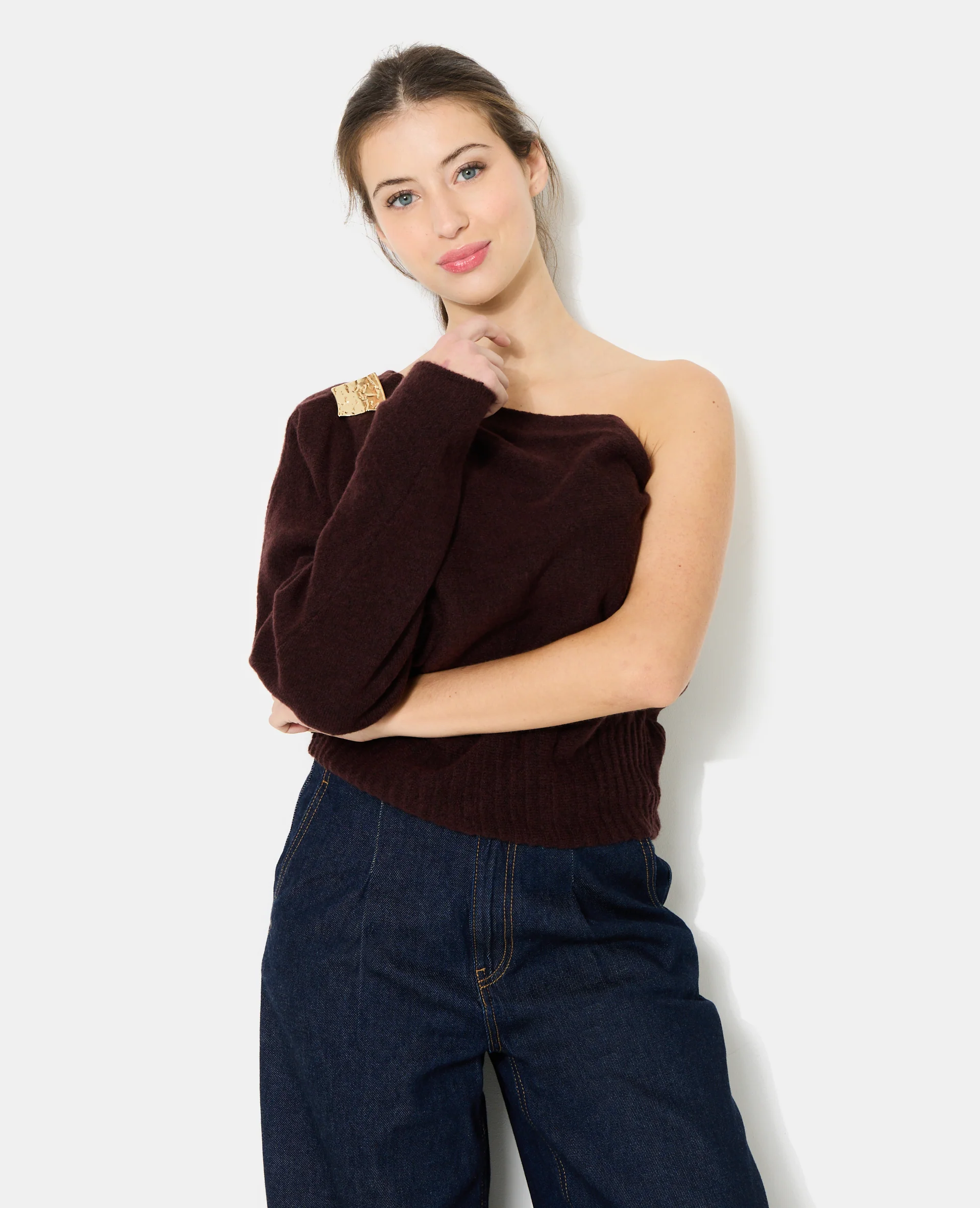 Pull one shoulder avec détail bijou - Image 5