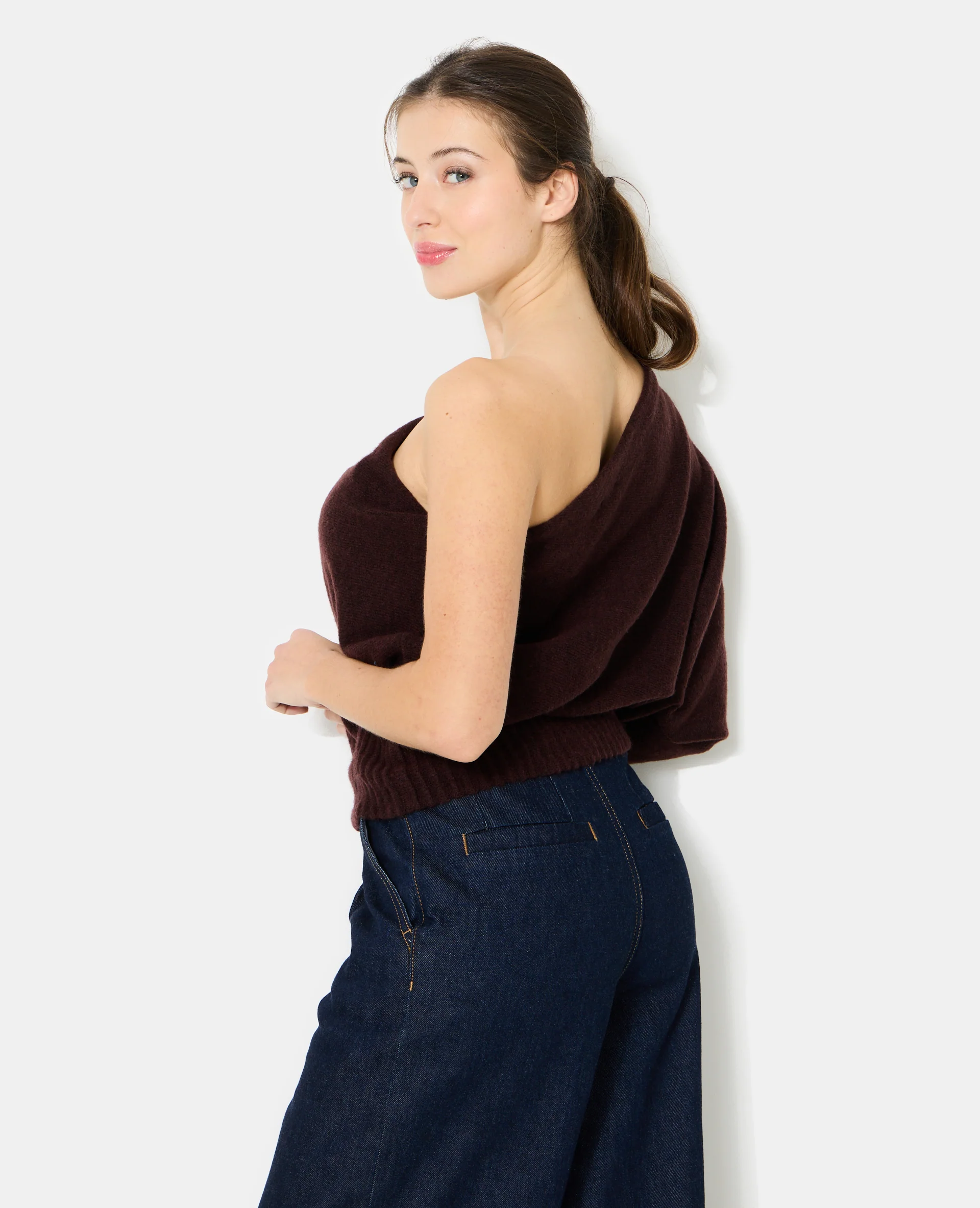 Pull one shoulder avec détail bijou - Image 7