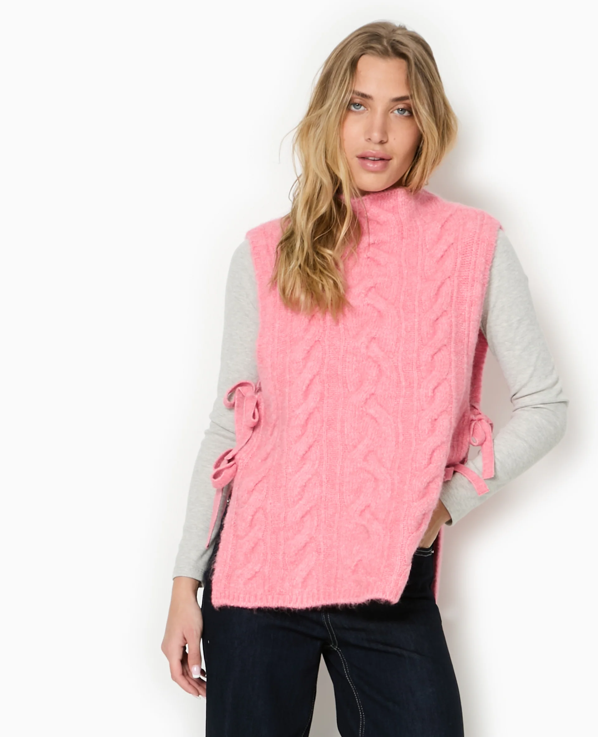 Pull sans manches avec nouettes sur les côtés - Image 5