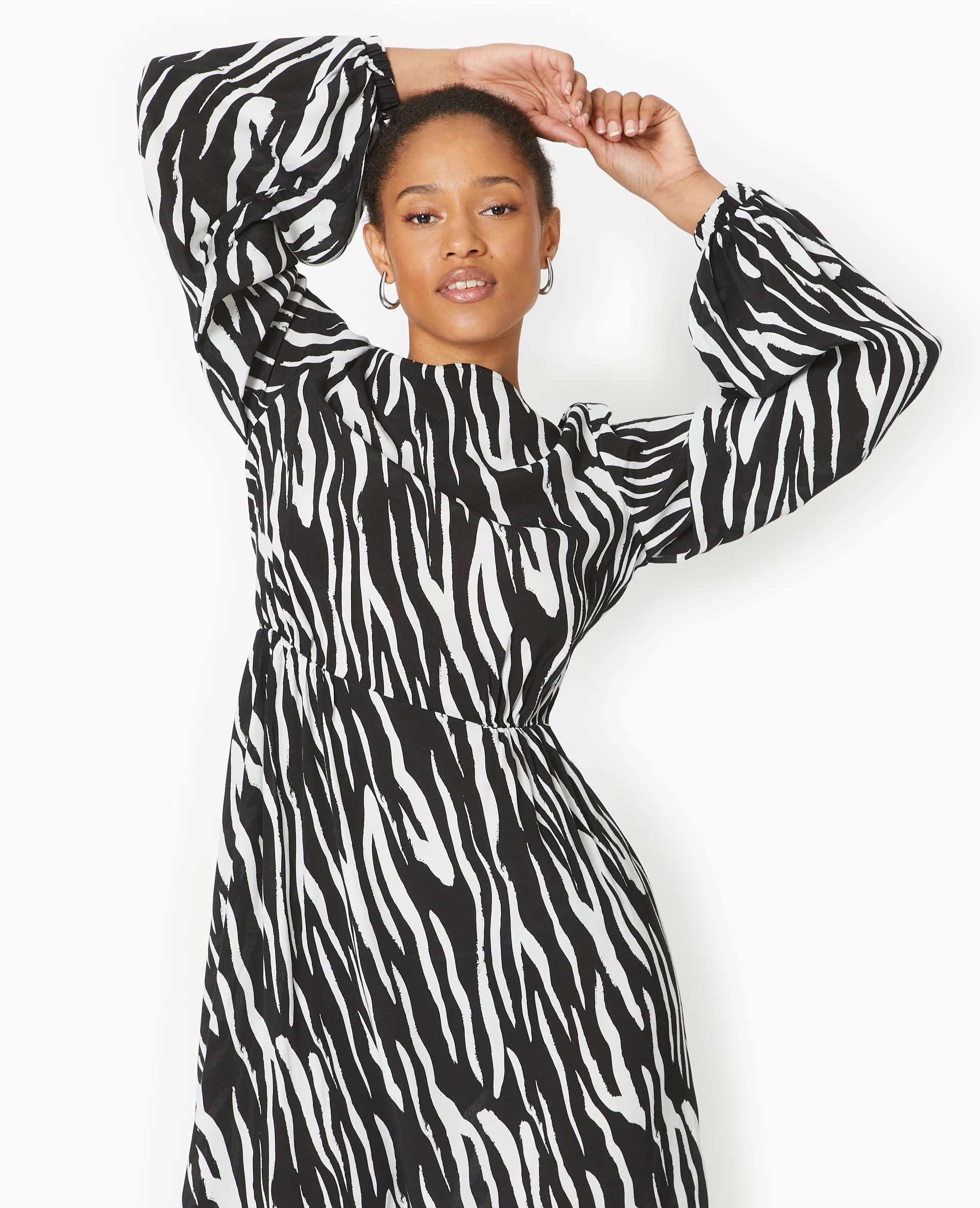 Robe courte avec découpe dos - Image 3