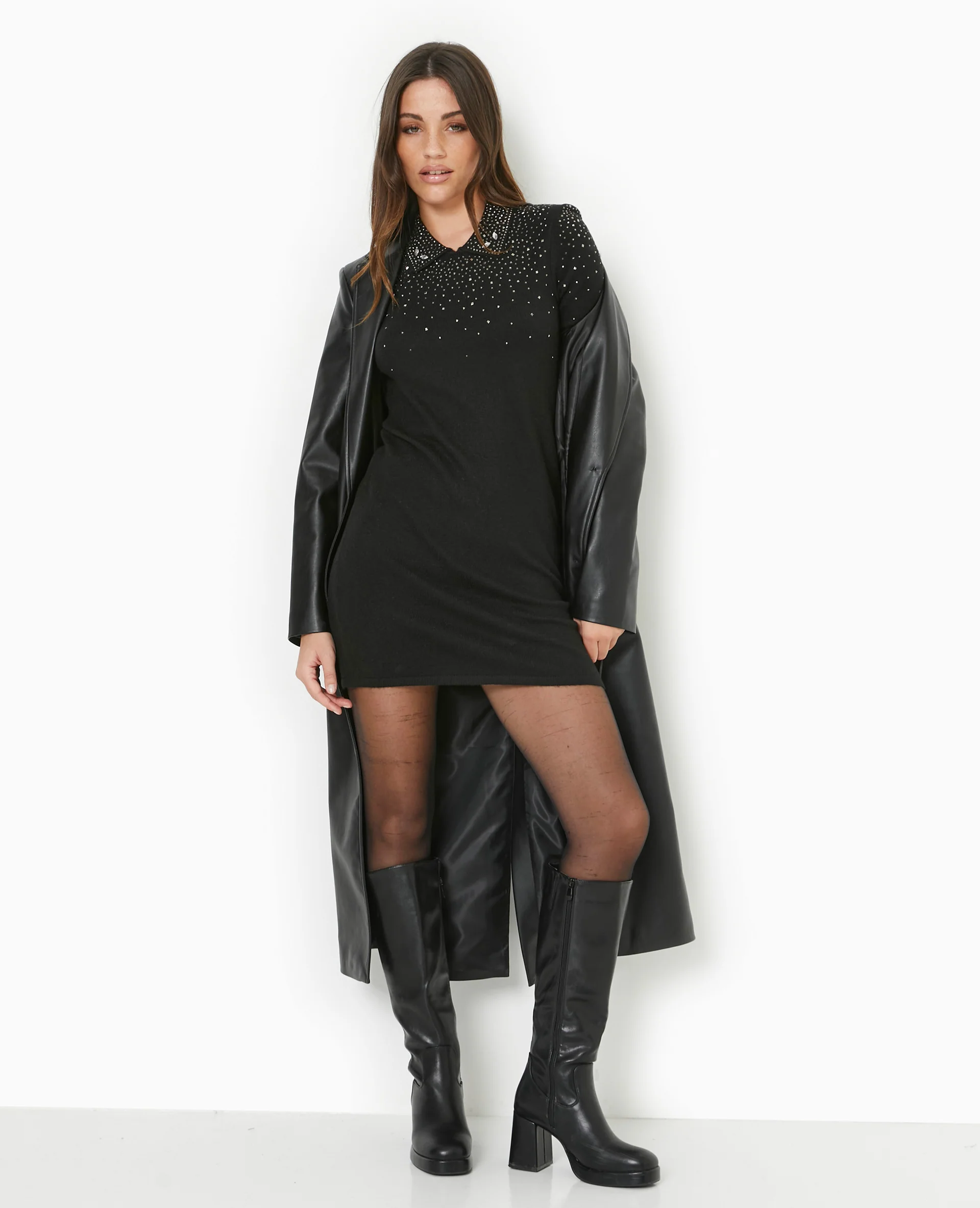 Robe courte en maille fine avec brillants - Image 2