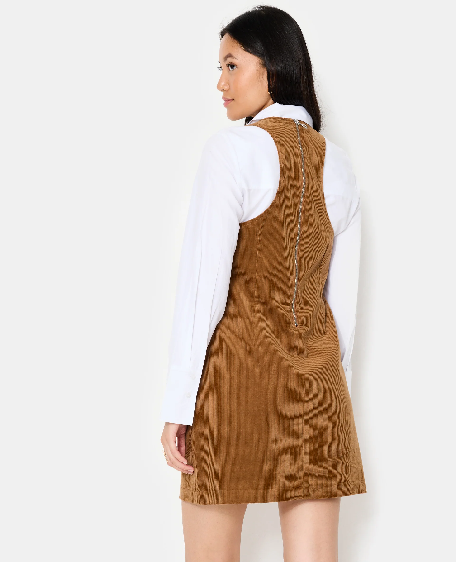 Robe courte larges emmanchures en velours côtelé - Image 6