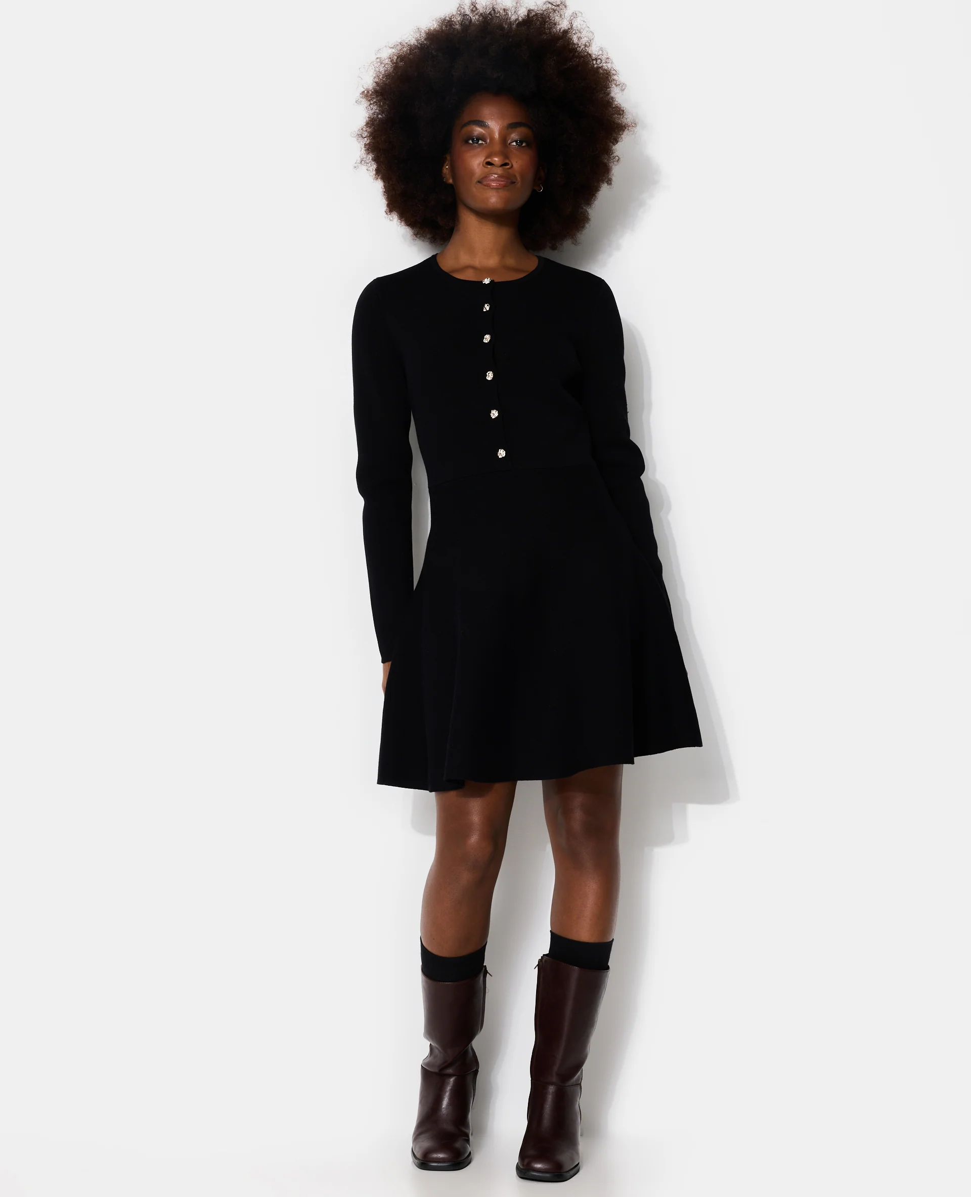 Robe en maille forme patineuse avec boutons