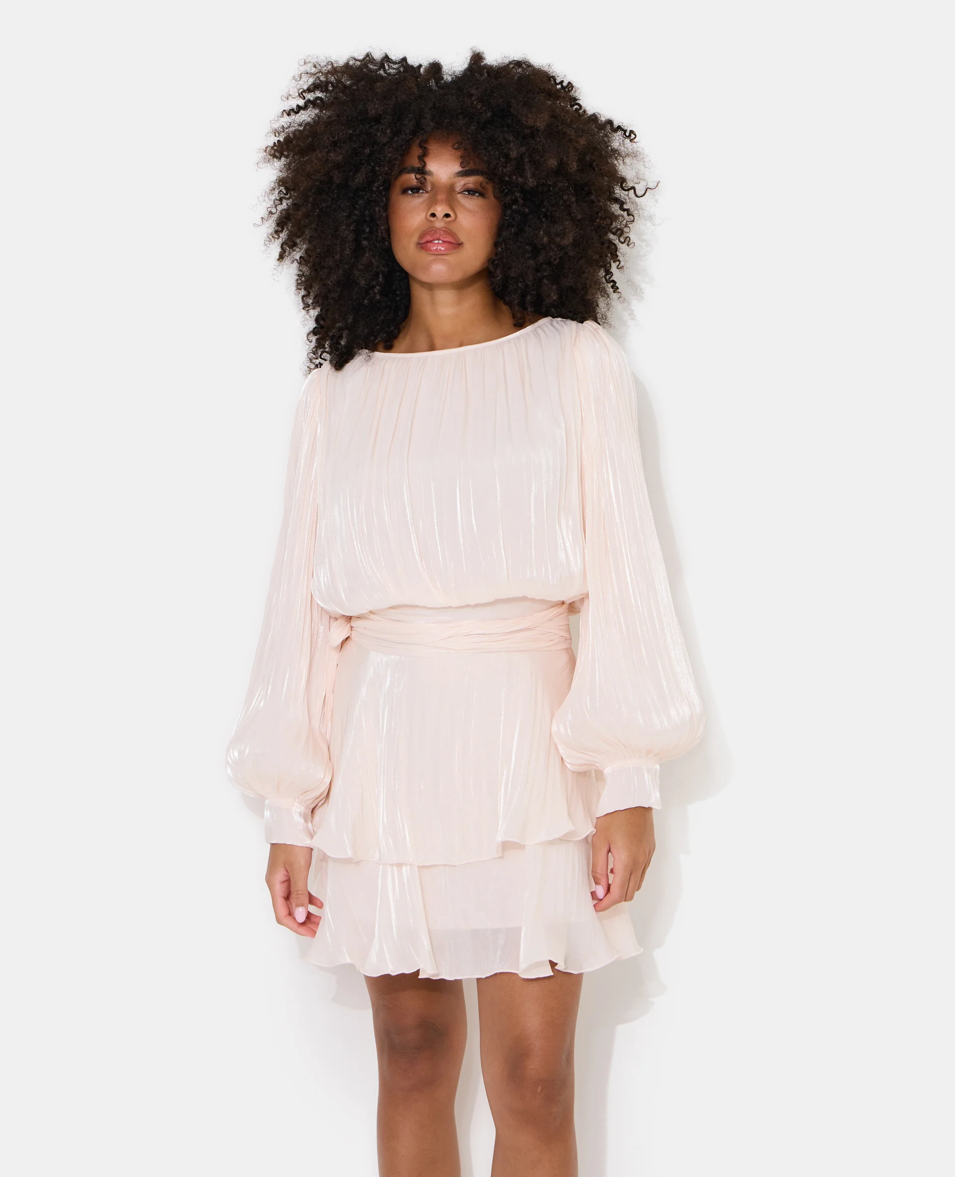 Robe en tissu brillant avec effet drapé - Image 3