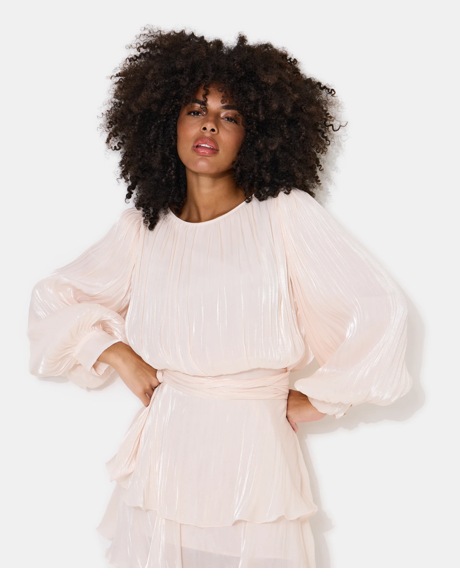 Robe en tissu brillant avec effet drapé - Image 7