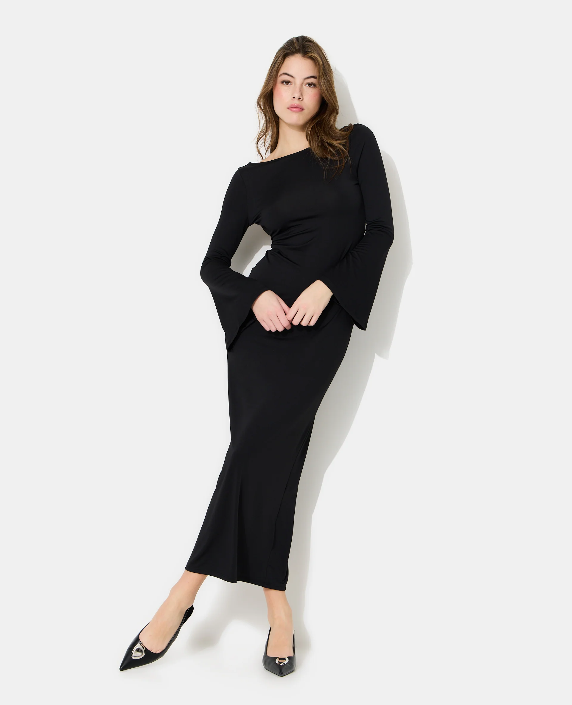 Robe longue dos nu avec manches flare - Image 5