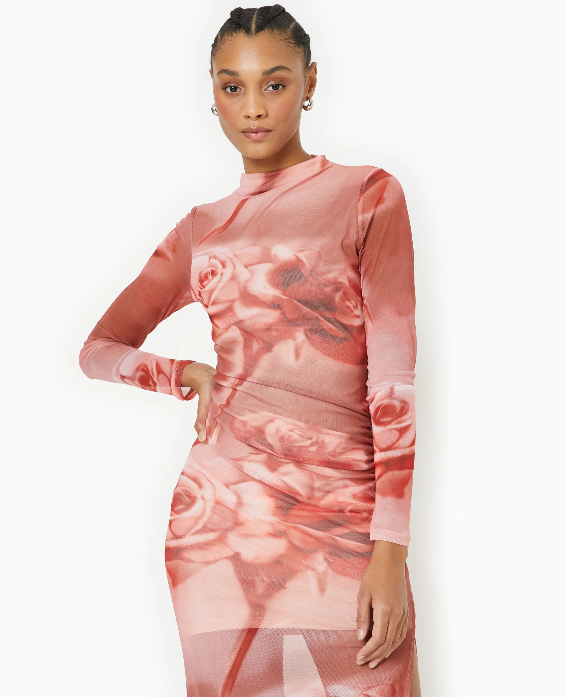 Robe longue en maille résille motif roses - Image 2