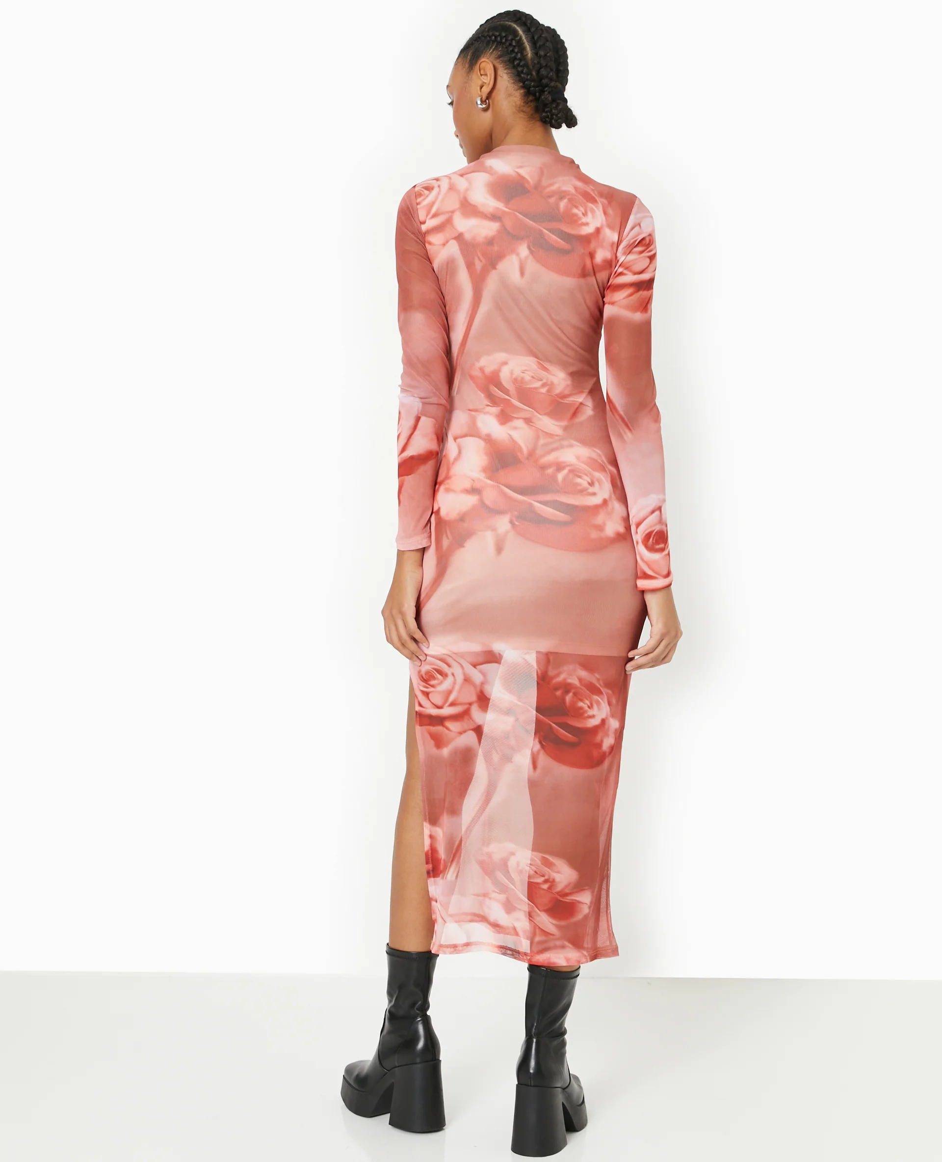 Robe longue en maille résille motif roses - Image 6