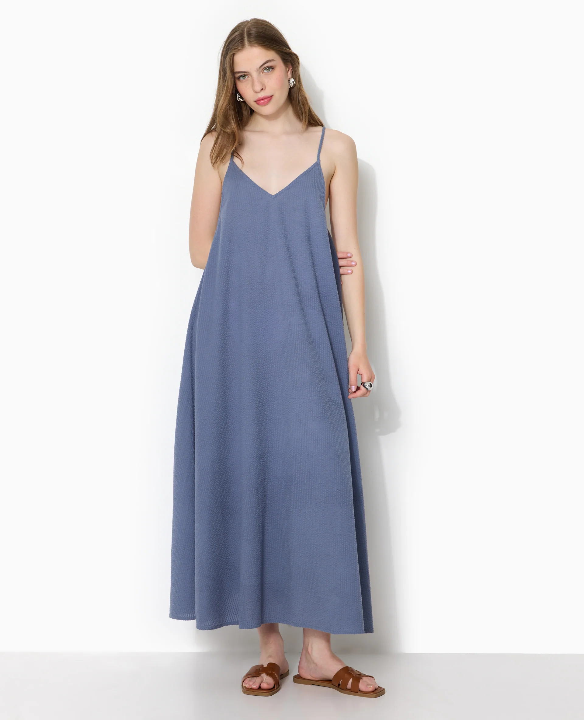 Robe longue en tissu gaufré et rayé - Image 5
