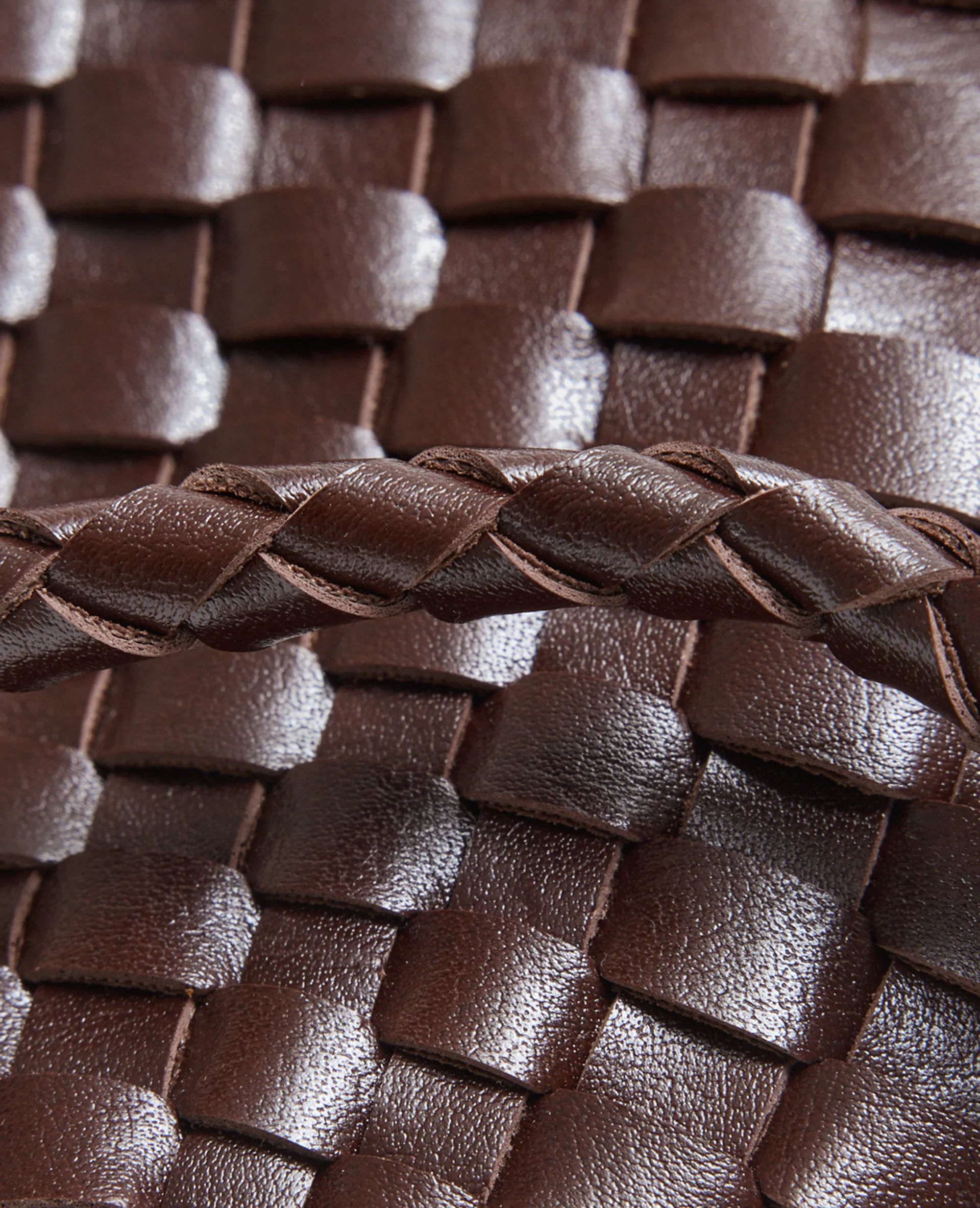 Sac en simili tressé porté épaule - Image 6