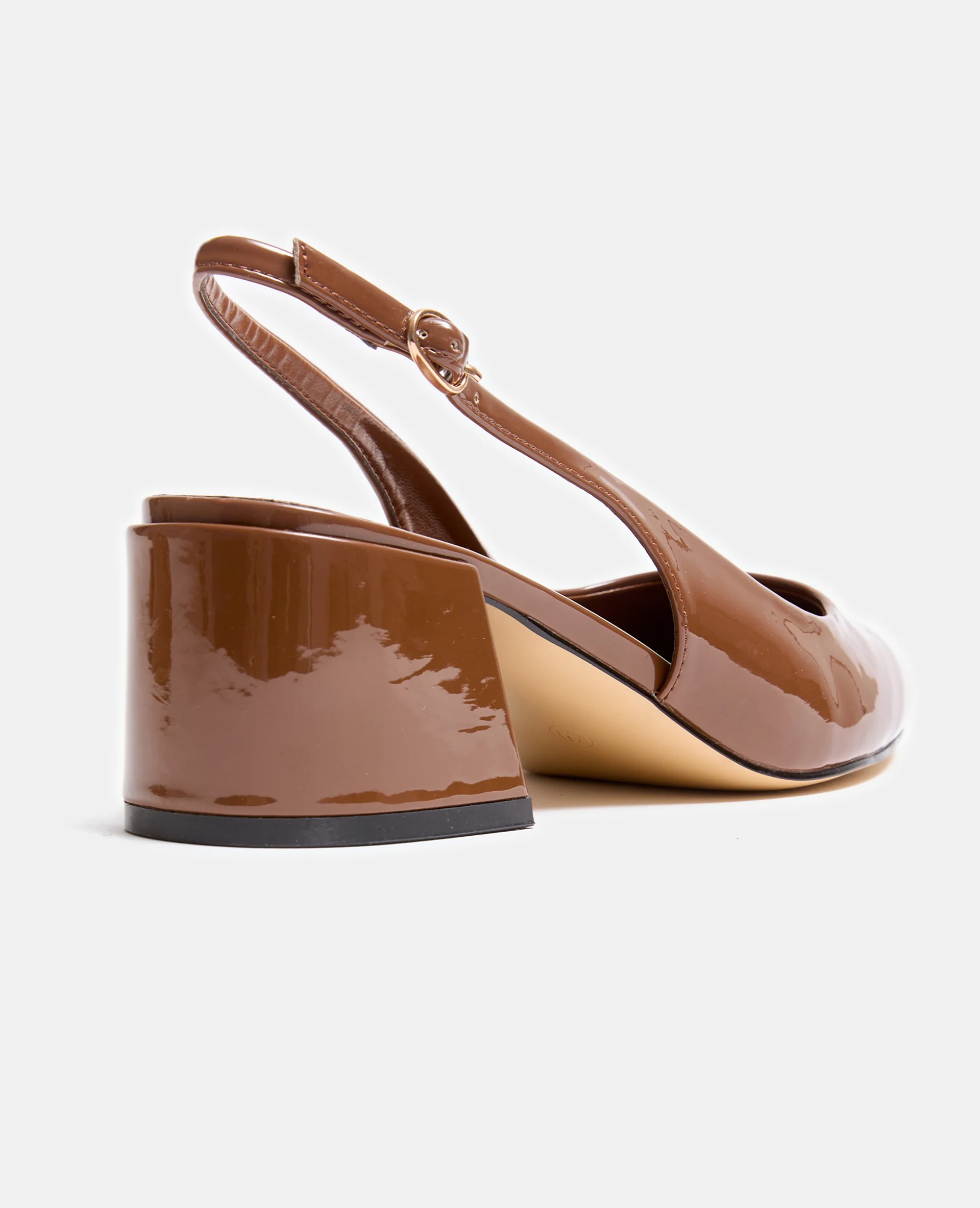 Sandales vernies avec bouts pointus et talons bloc - Image 4