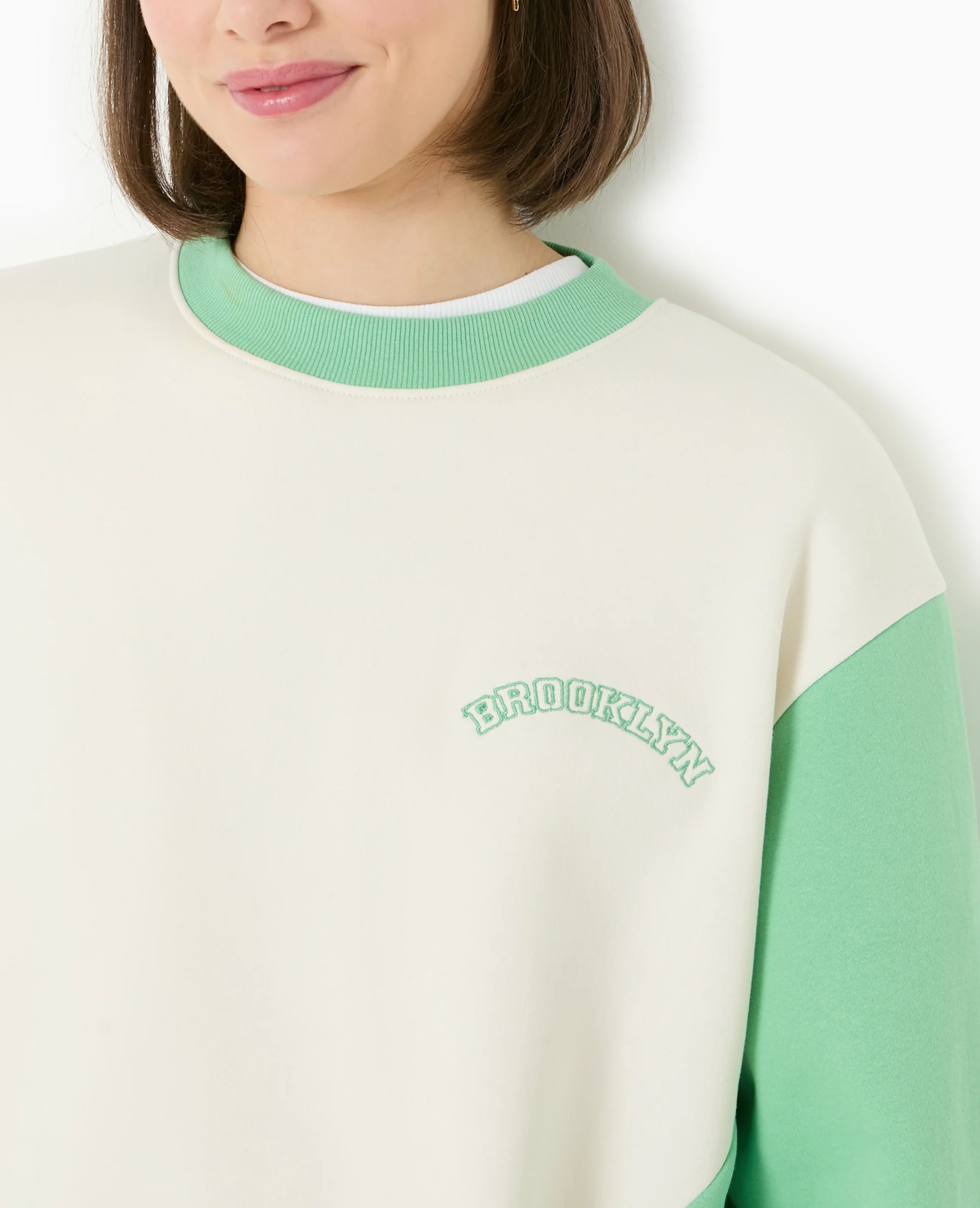 Sweat bicolore avec broderie poitrine et dos - Image 7