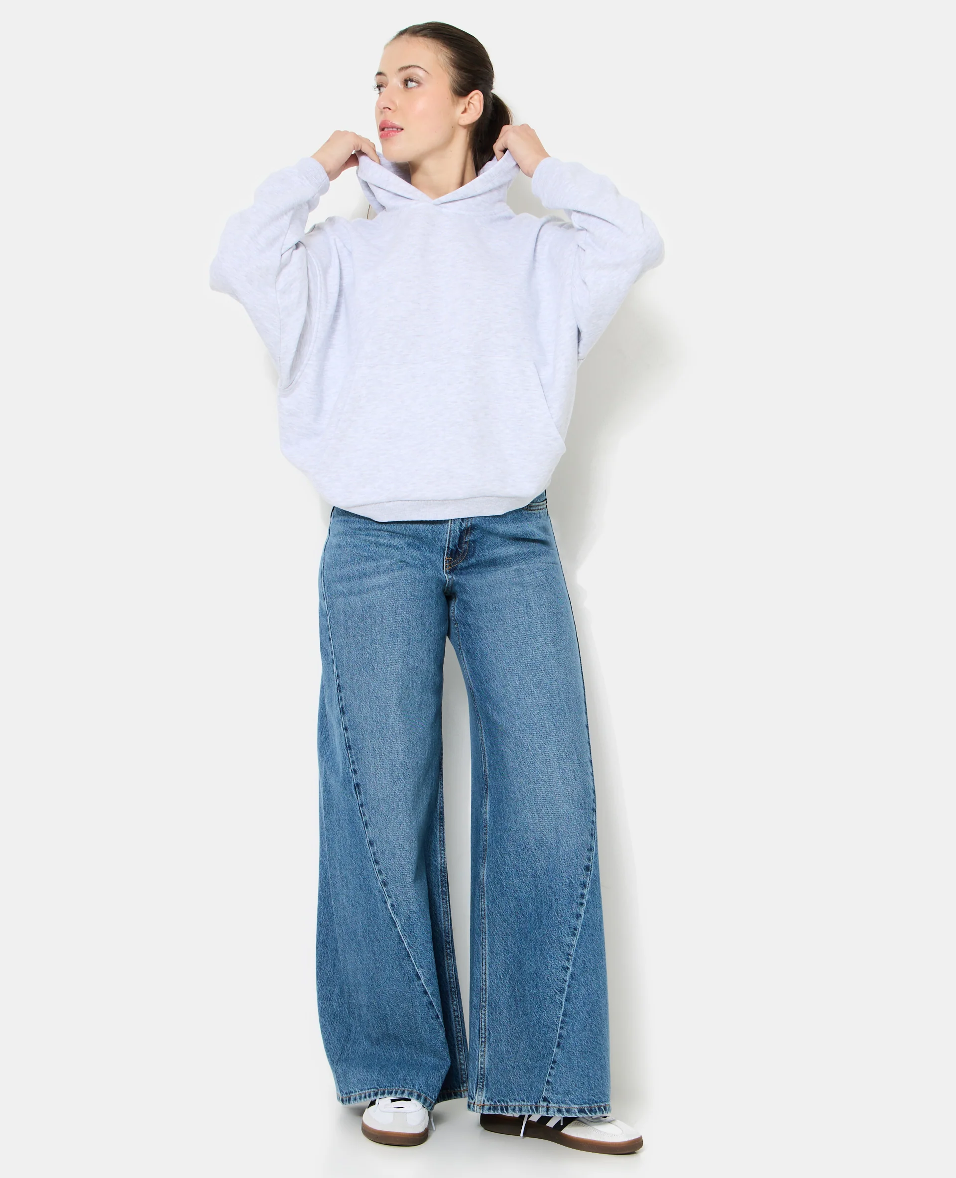 Sweat capuche oversize avec étoiles contrastées - Image 8