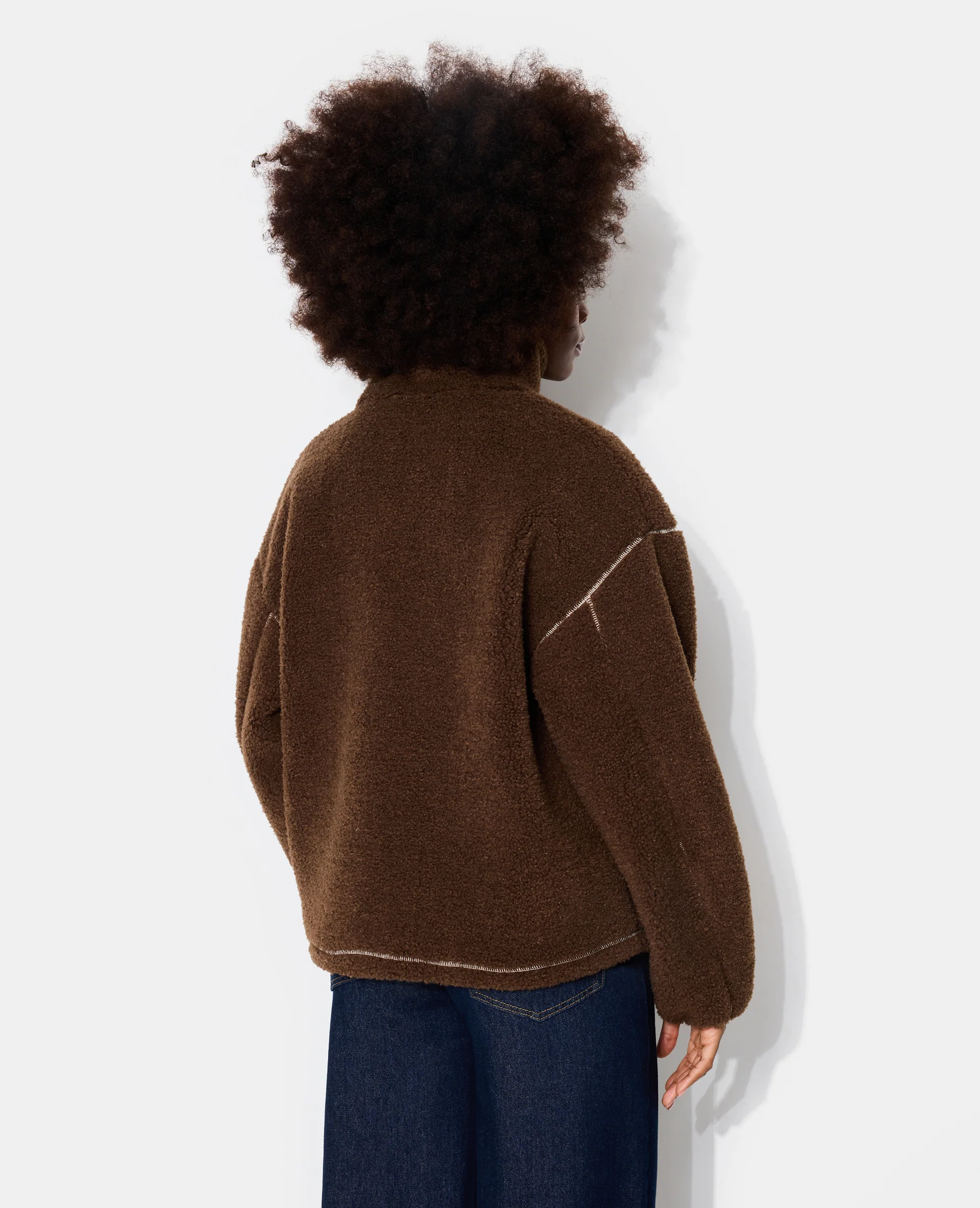 Sweat droit en sherpa col zippé avec broderies - Image 6