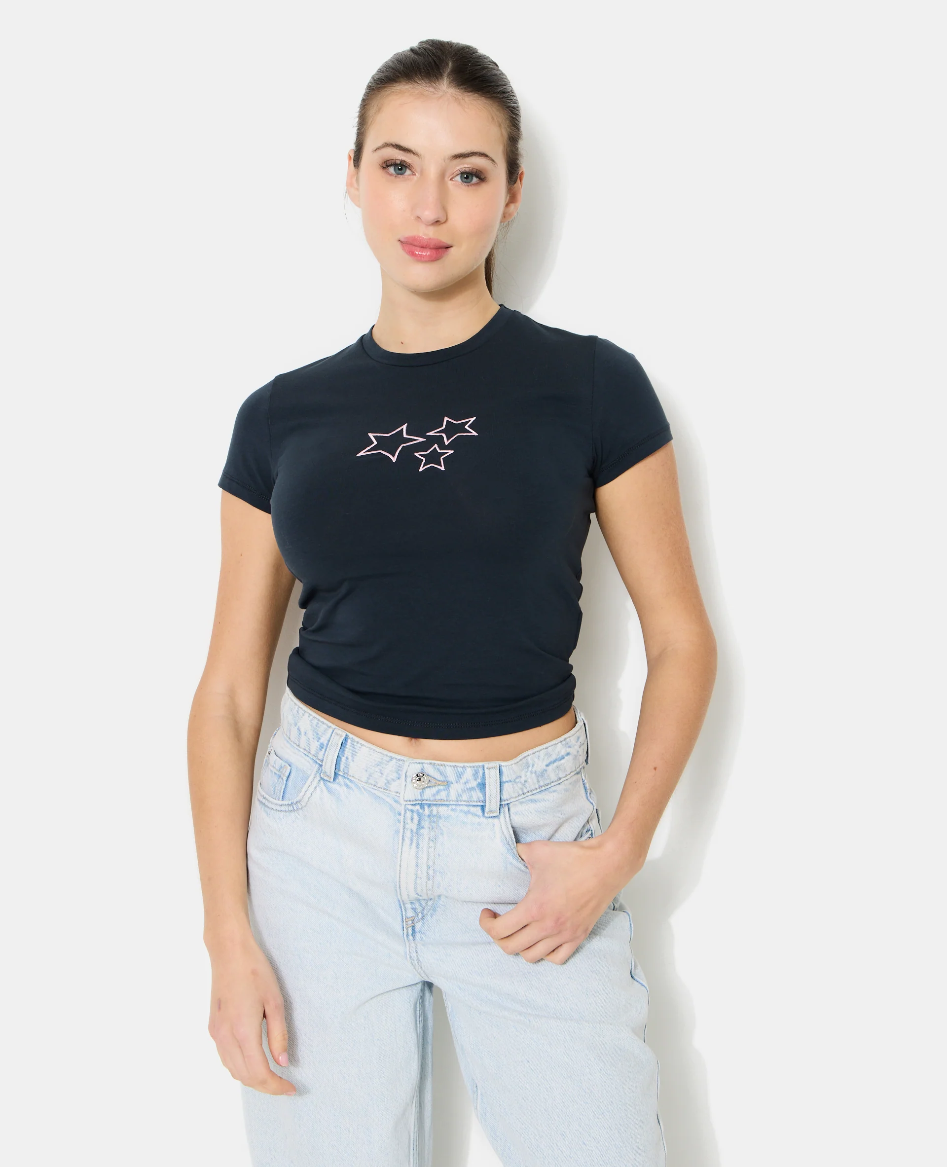 T-shirt ajusté avec étoiles brodées
