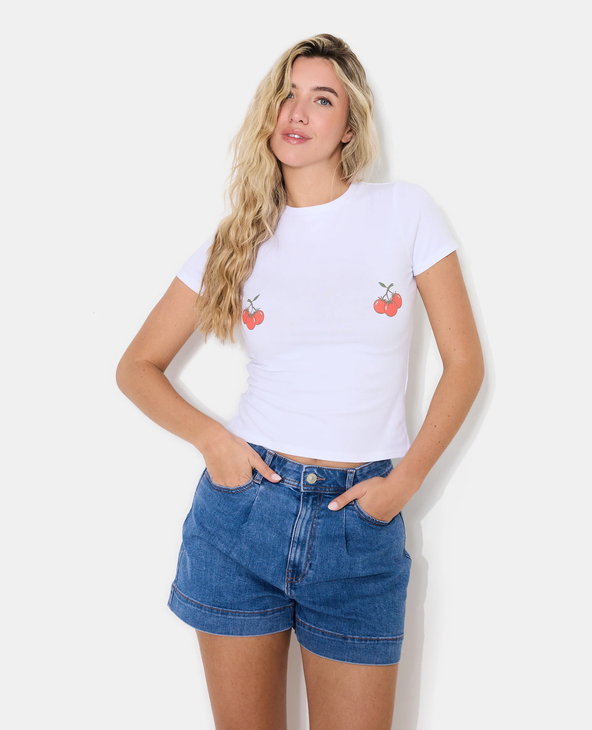 T-shirt ajusté avec prints tomates poitrine