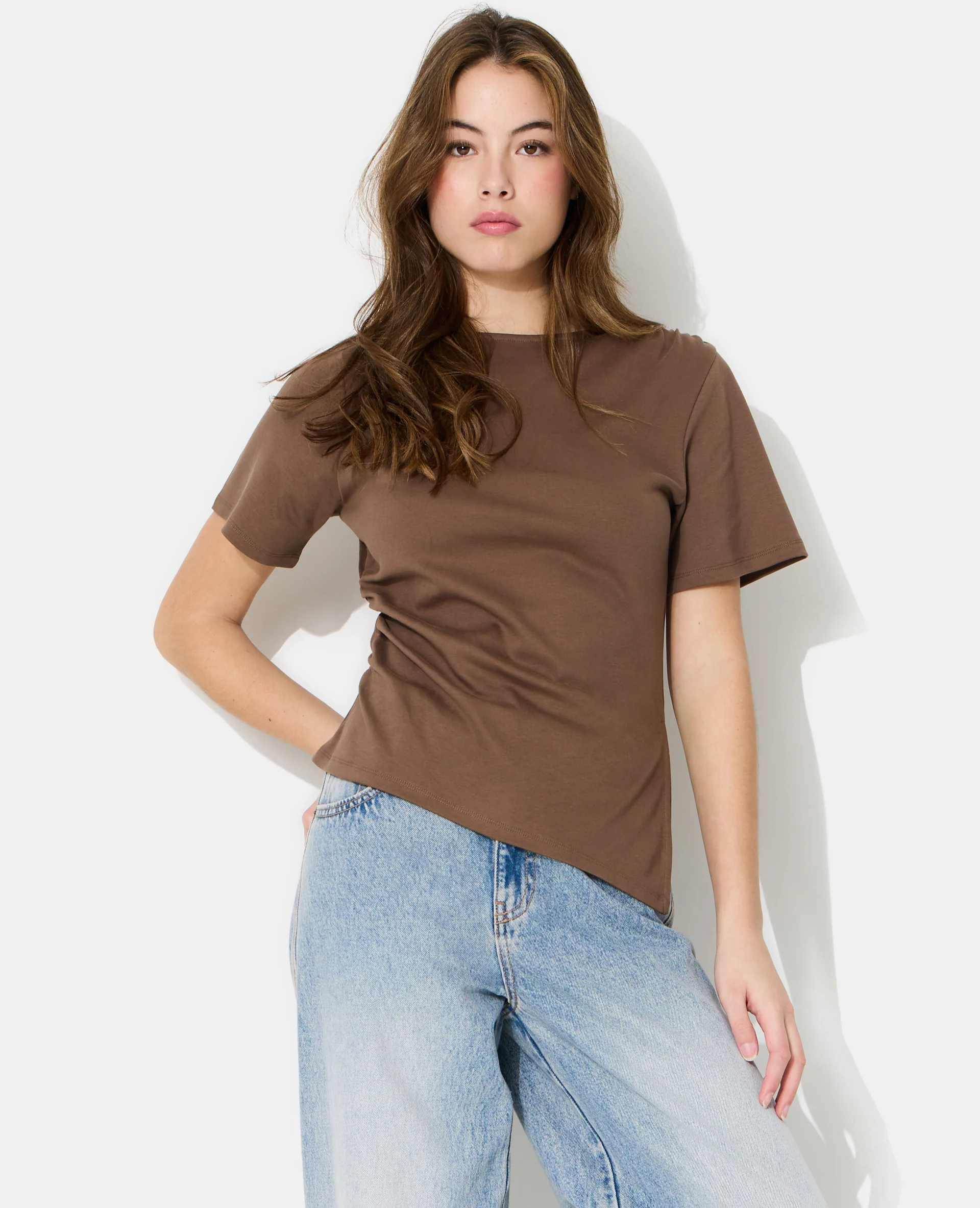 T-shirt asymétrique avec fronces