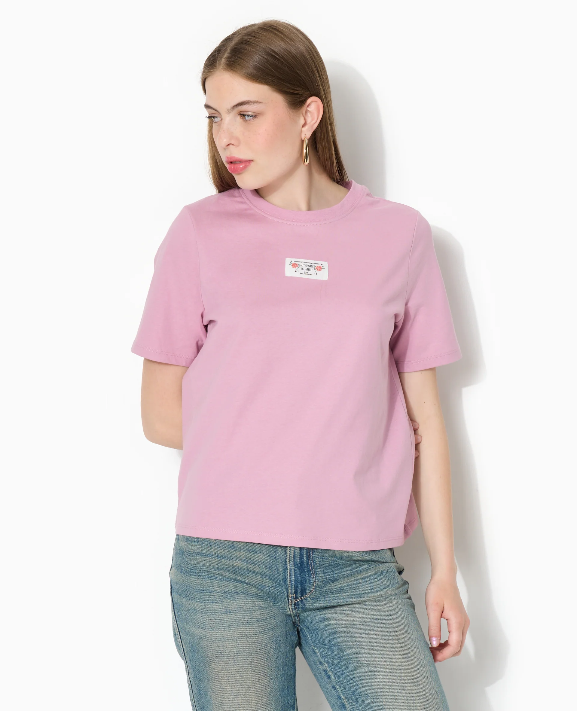 T-shirt avec étiquette cousue devant - Image 8