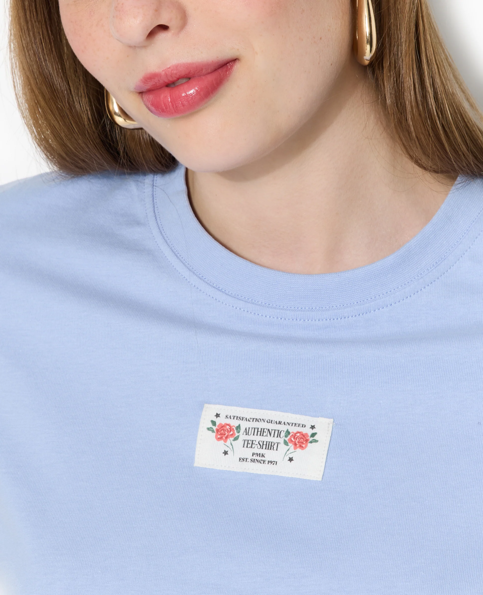 T-shirt avec étiquette cousue devant - Image 7