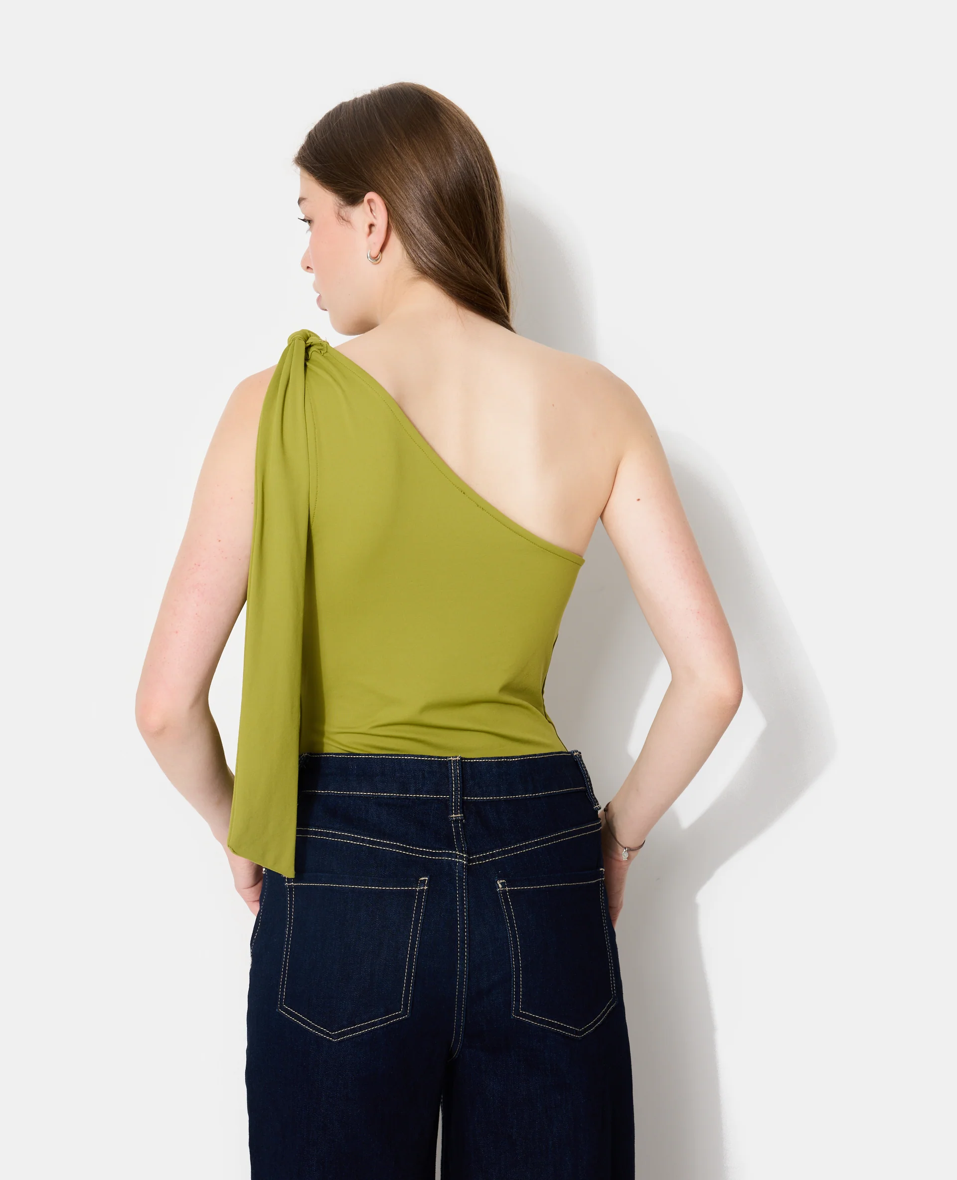 Top asymétrique avec nœud sur épaule - Image 6