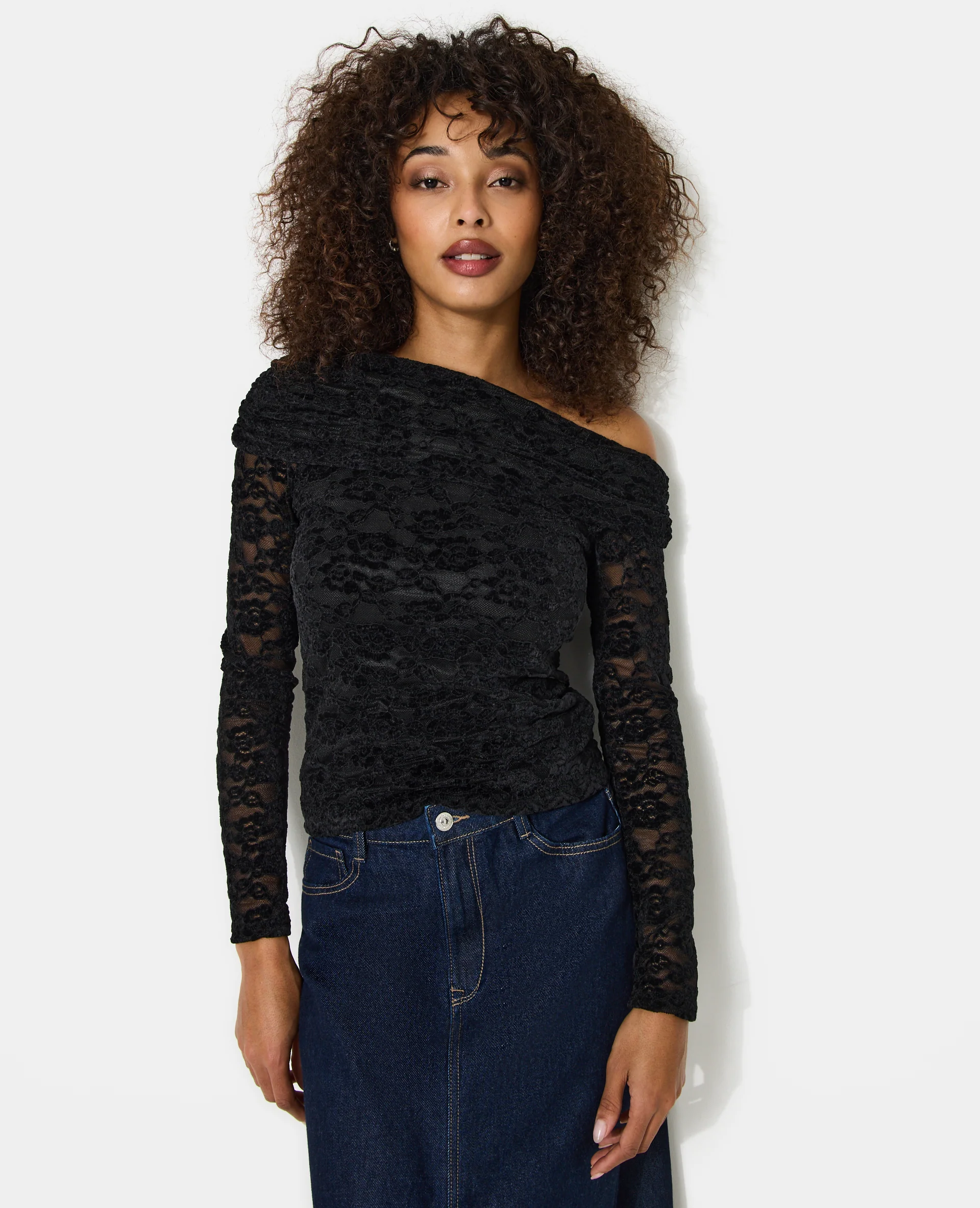 Top asymétrique en résille avec fleurs velours - Image 5