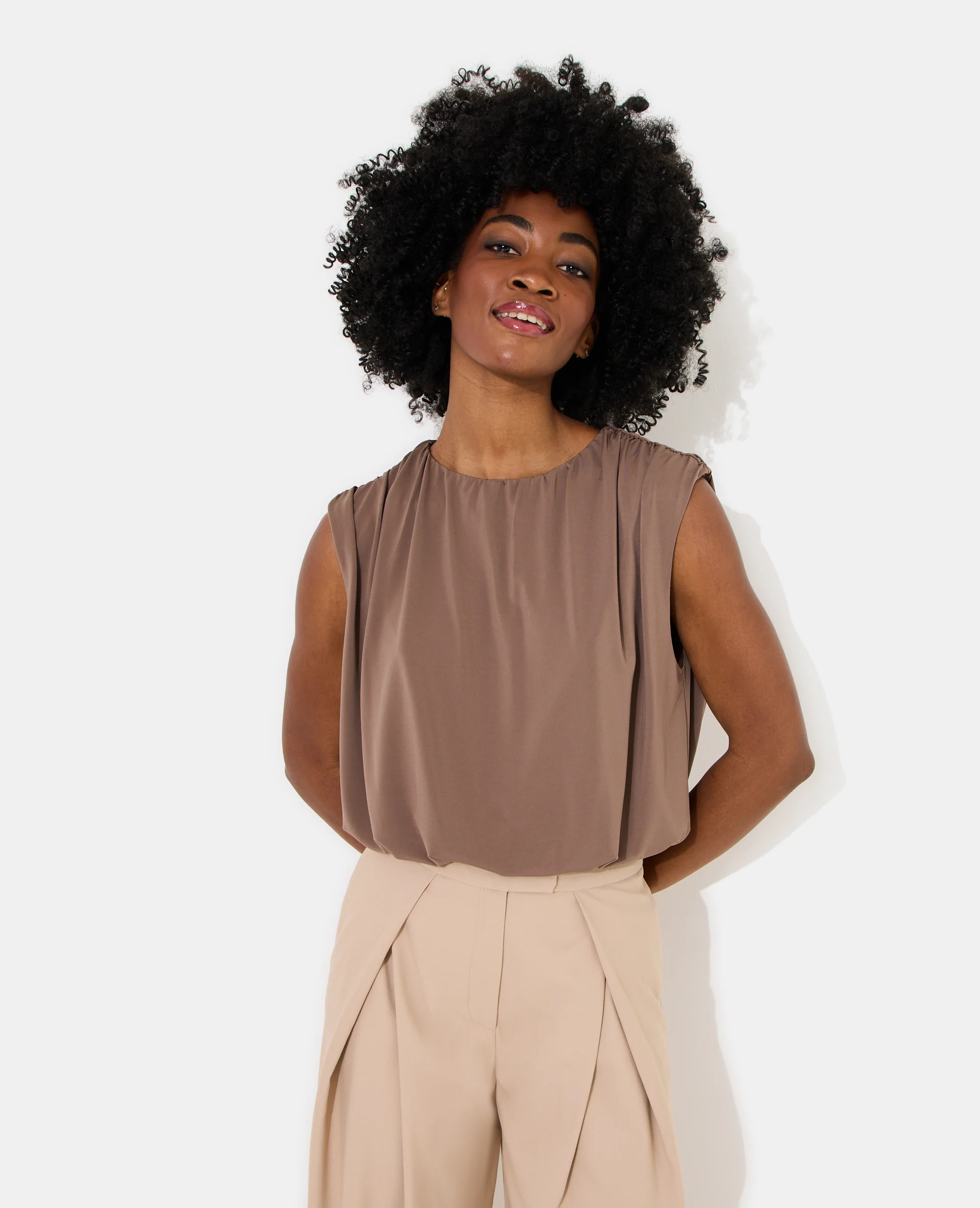 Top boule sans manches en maille fluide - Image 7
