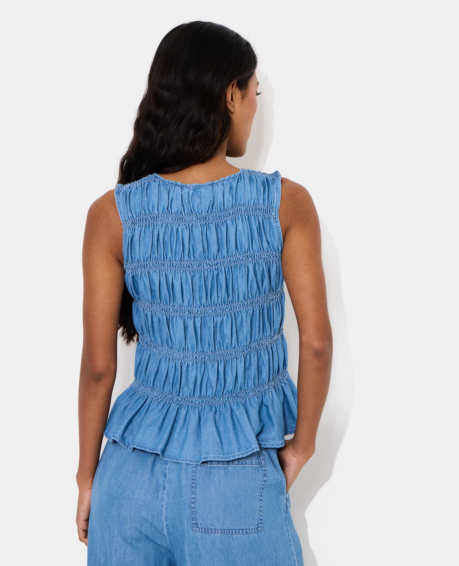 Top effet jean avec smocks et boutons brandebourg - Image 6