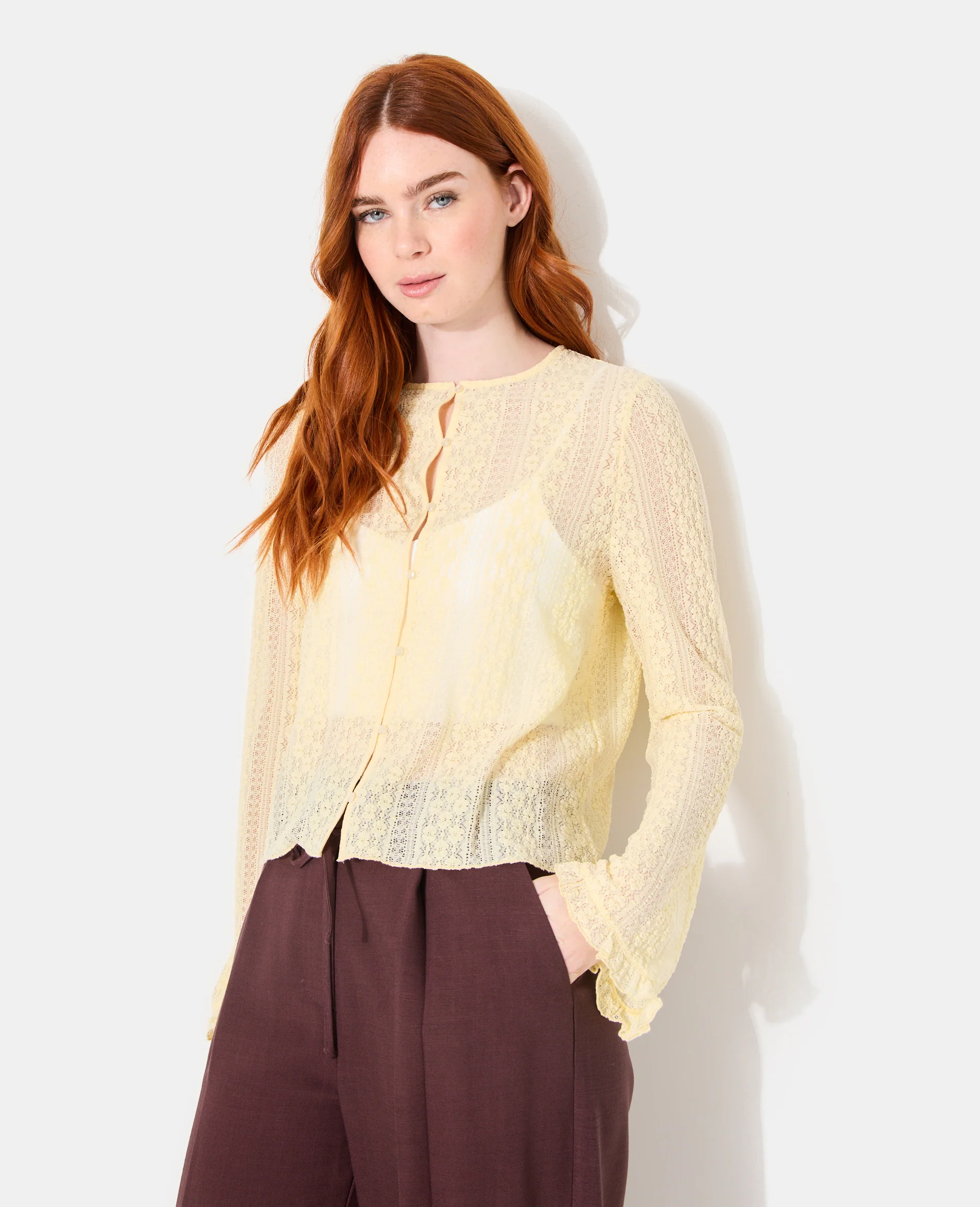 Top en dentelle avec manches flare - Image 7