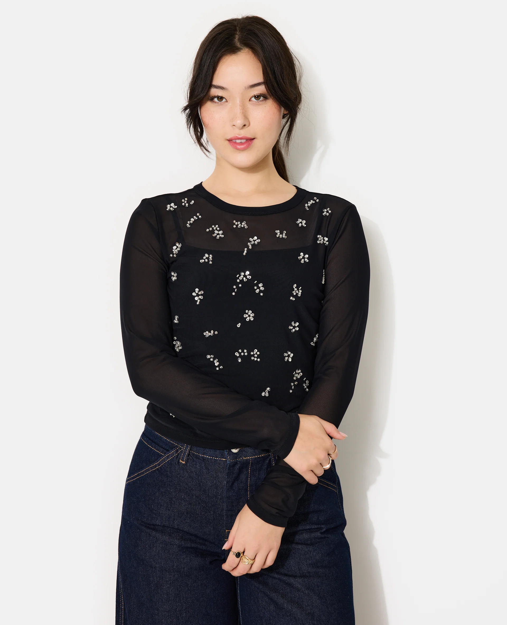 Top en résille avec perles et sequins - Image 5