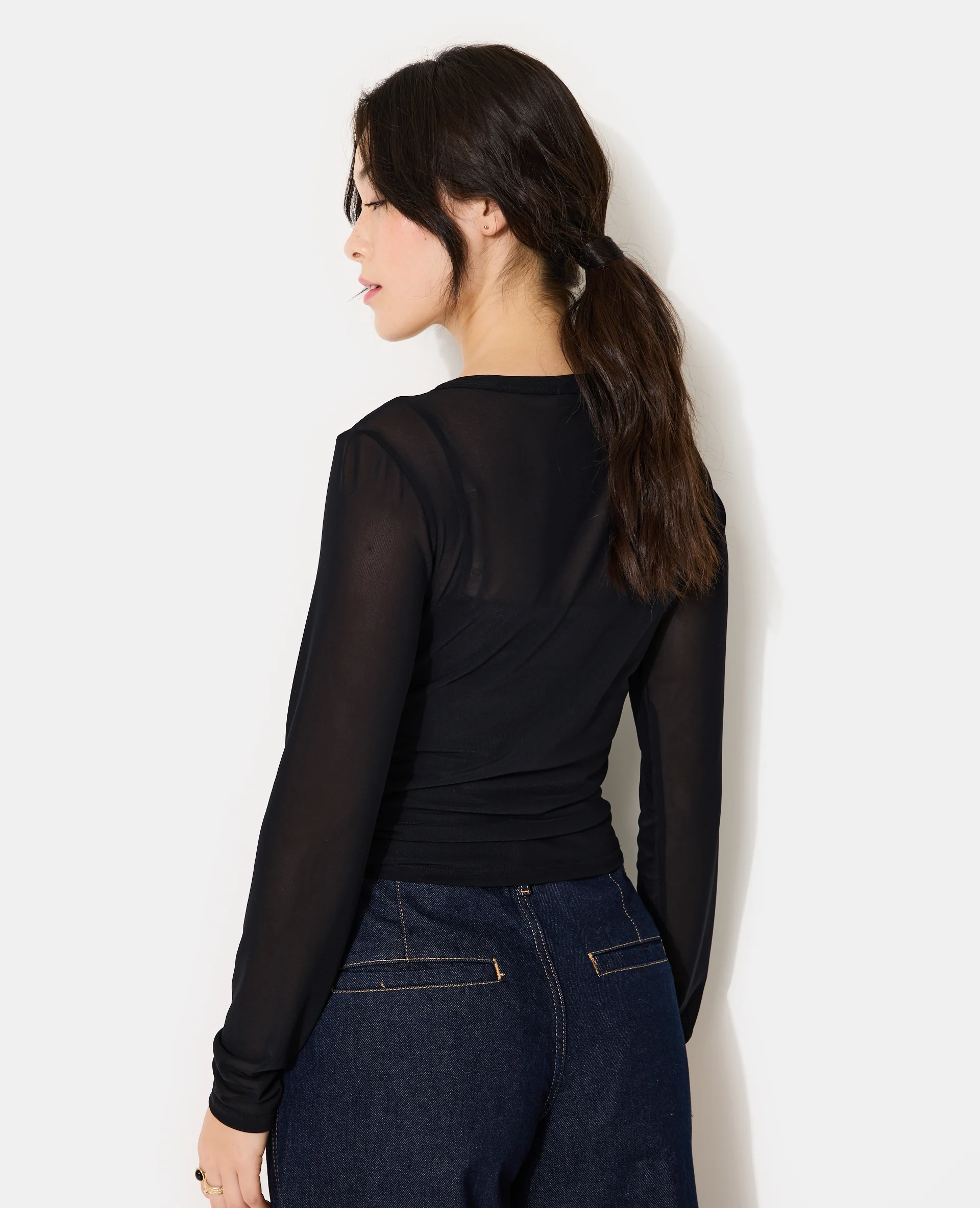 Top en résille avec perles et sequins - Image 6