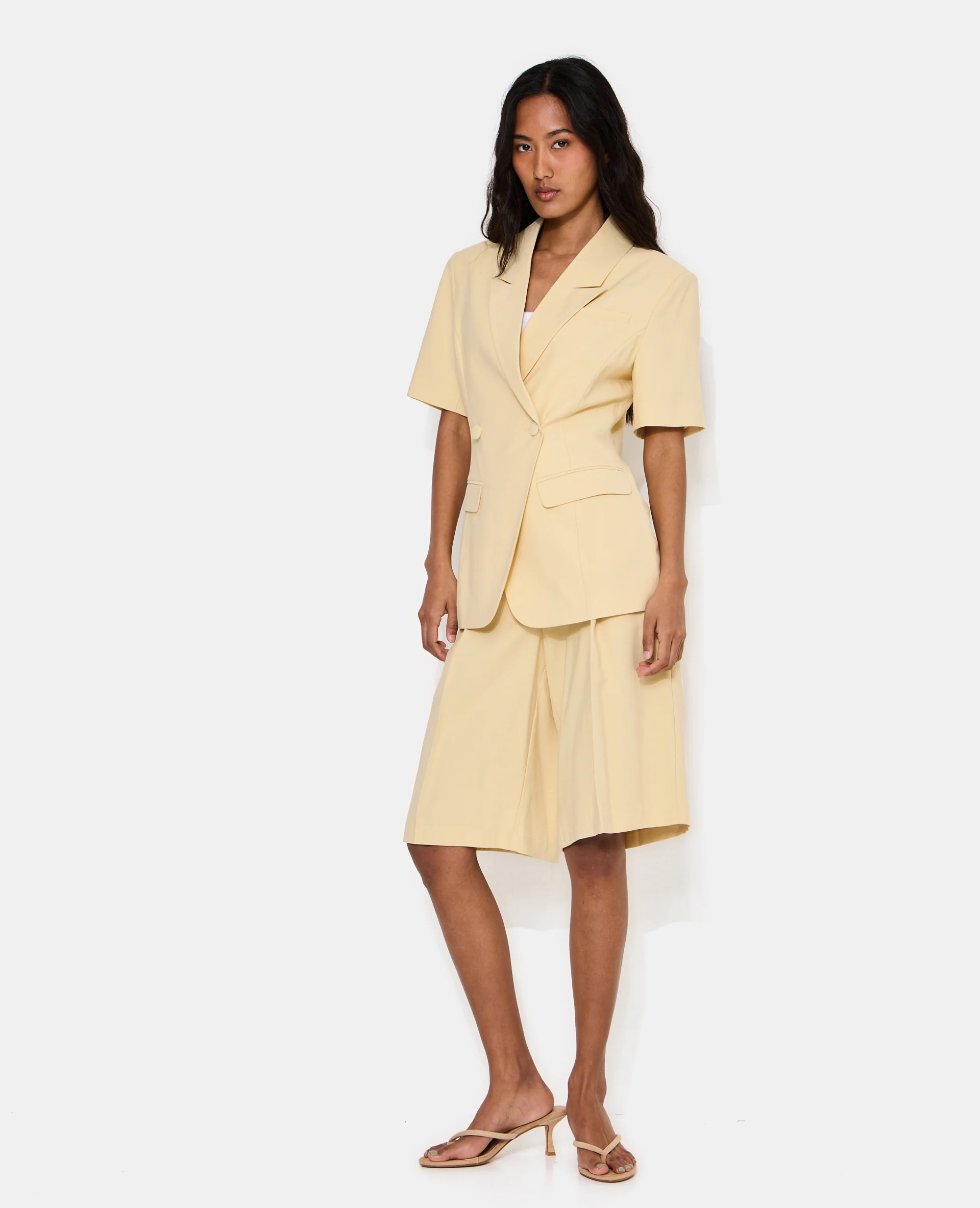 Veste blazer cintrée manches courtes - Image 3