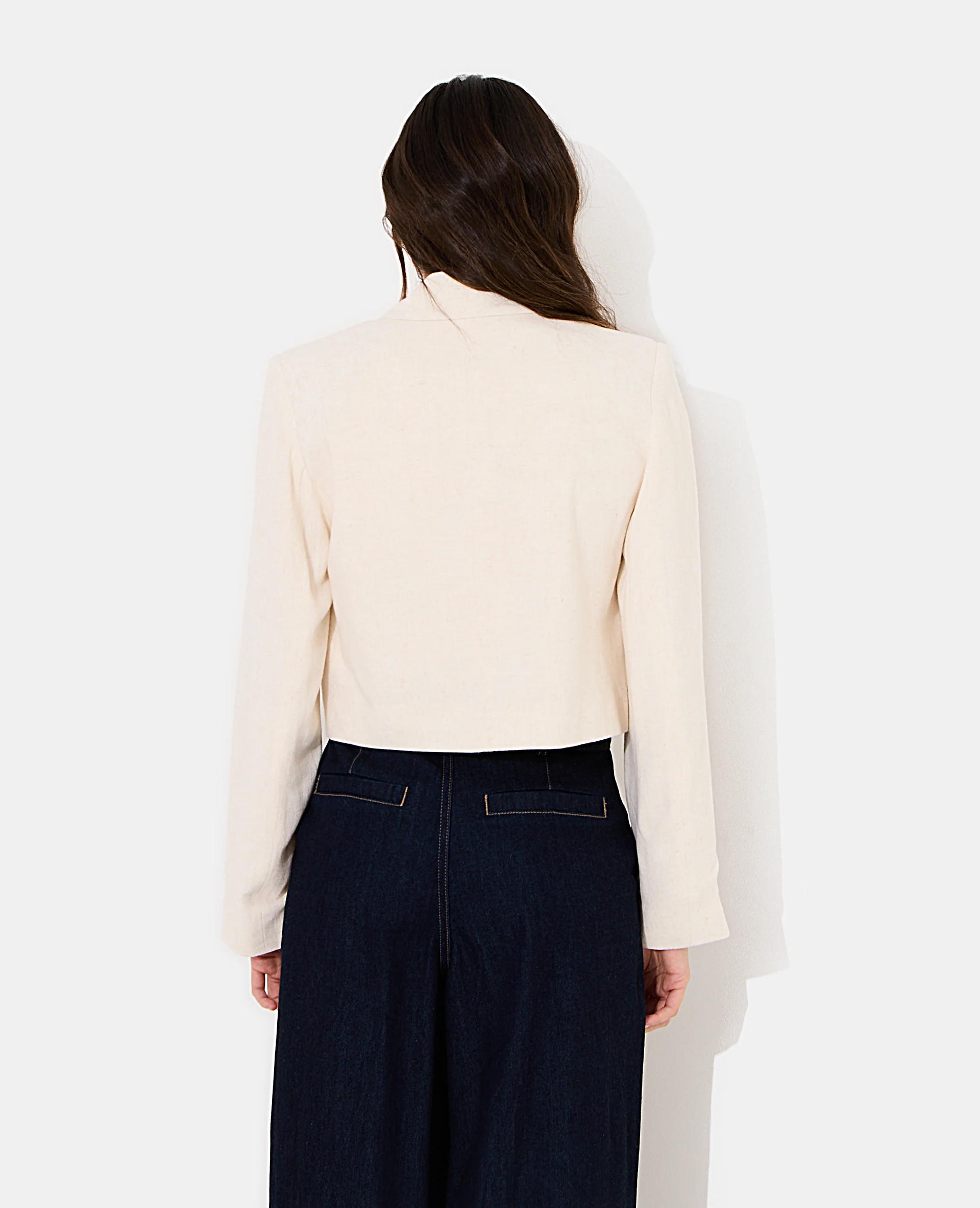 Veste blazer courte avec lin - Image 6