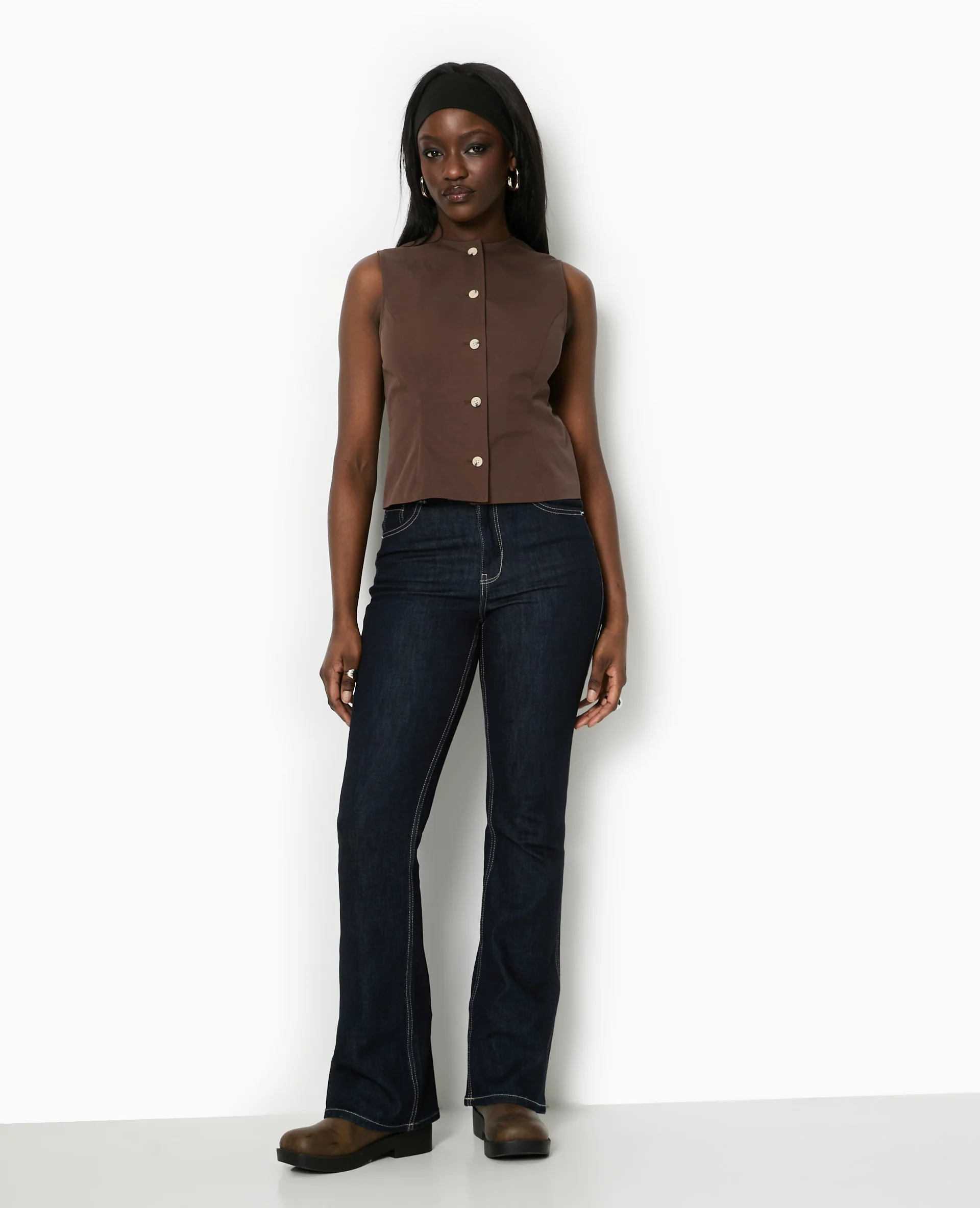 Veste sans manches avec boutons